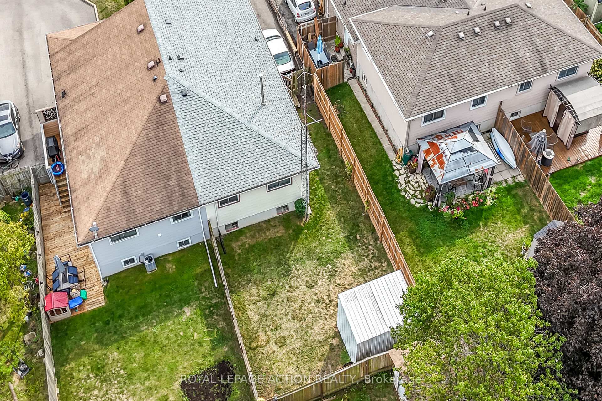 Photo 39 of 8 Maple Crescent, Brant, Paris — HOMEH