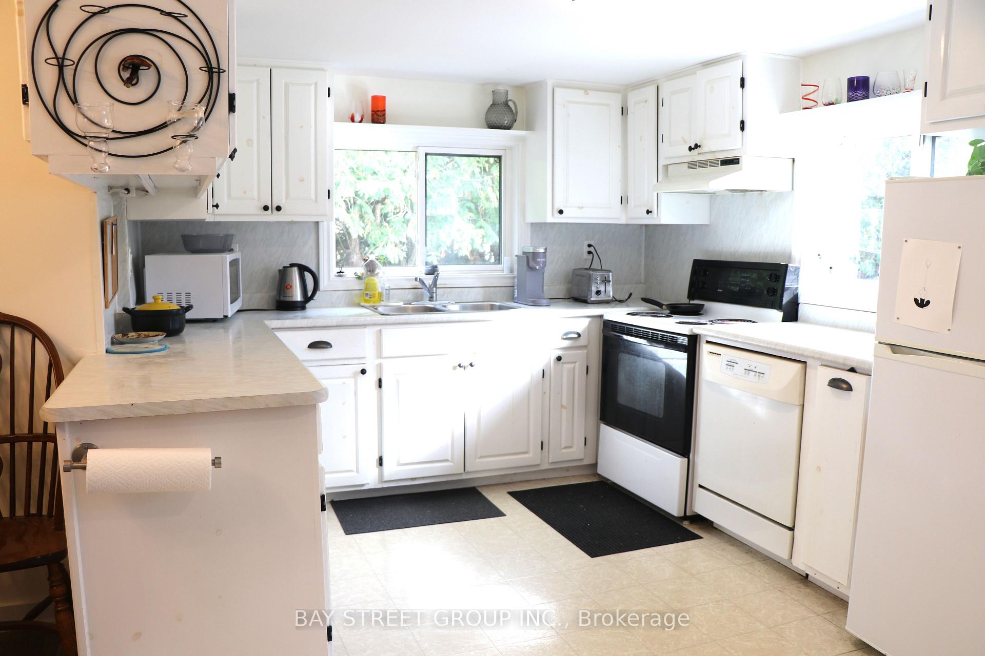 Photo 8 of 387 Raines Street, Georgina, Historic Lakeshore Communities — HOMEH
