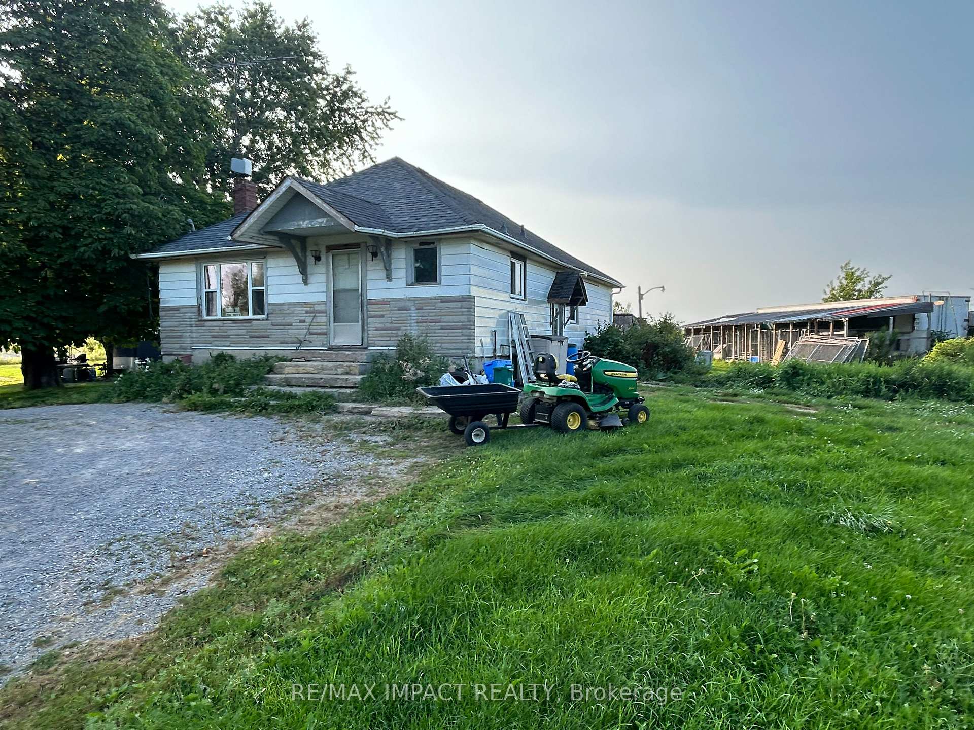 Photo 1 of 2074 Baseline Road W, Clarington, Rural Clarington — HOMEH