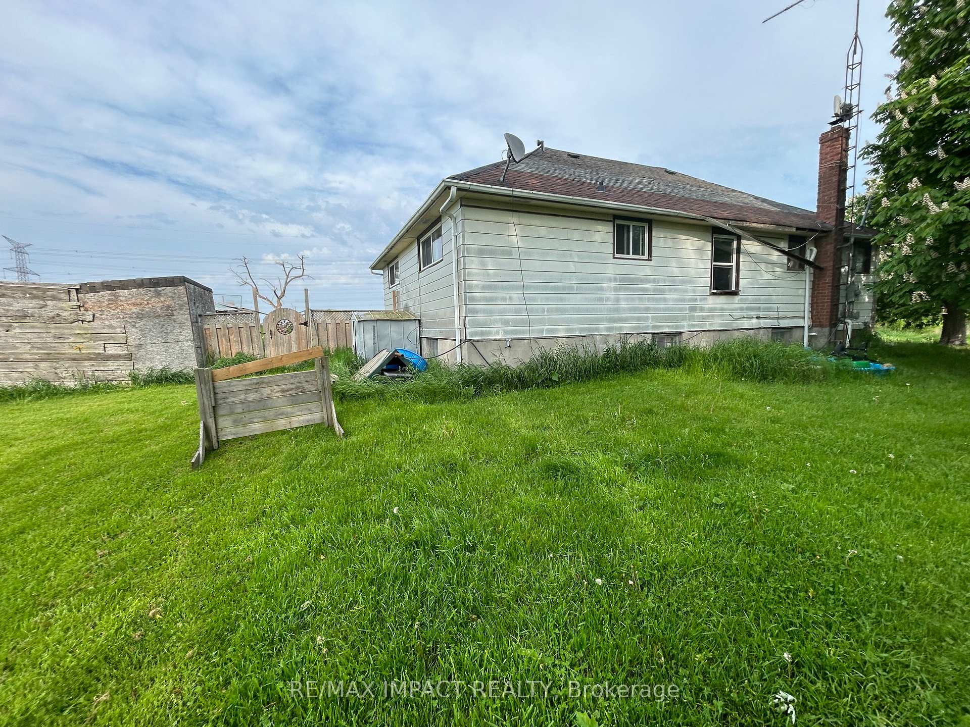 Photo 10 of 2074 Baseline Road W, Clarington, Rural Clarington — HOMEH