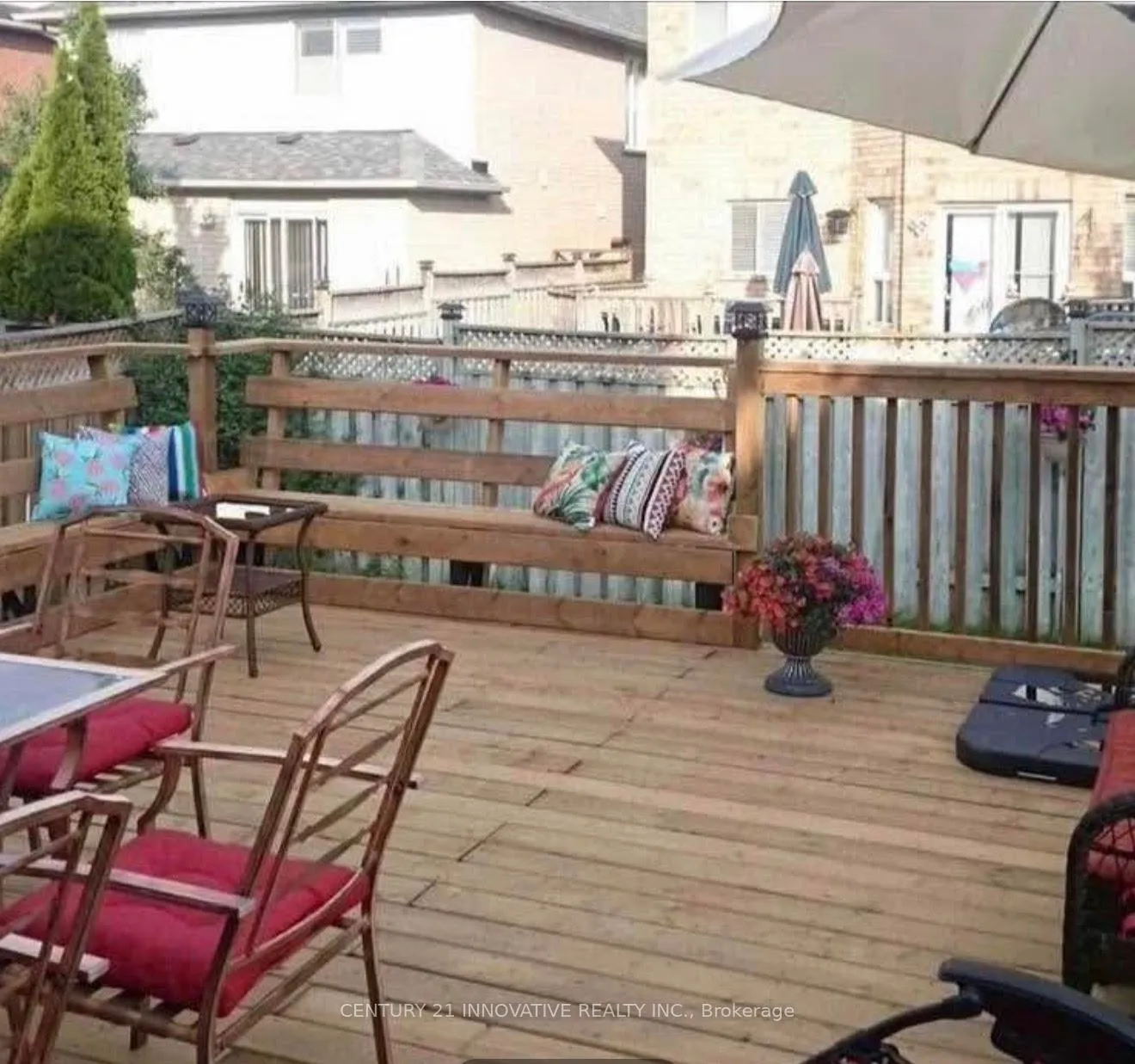 Photo 9 of 43 Summerdale Crescent, Brampton, Fletcher's Meadow — HOMEH