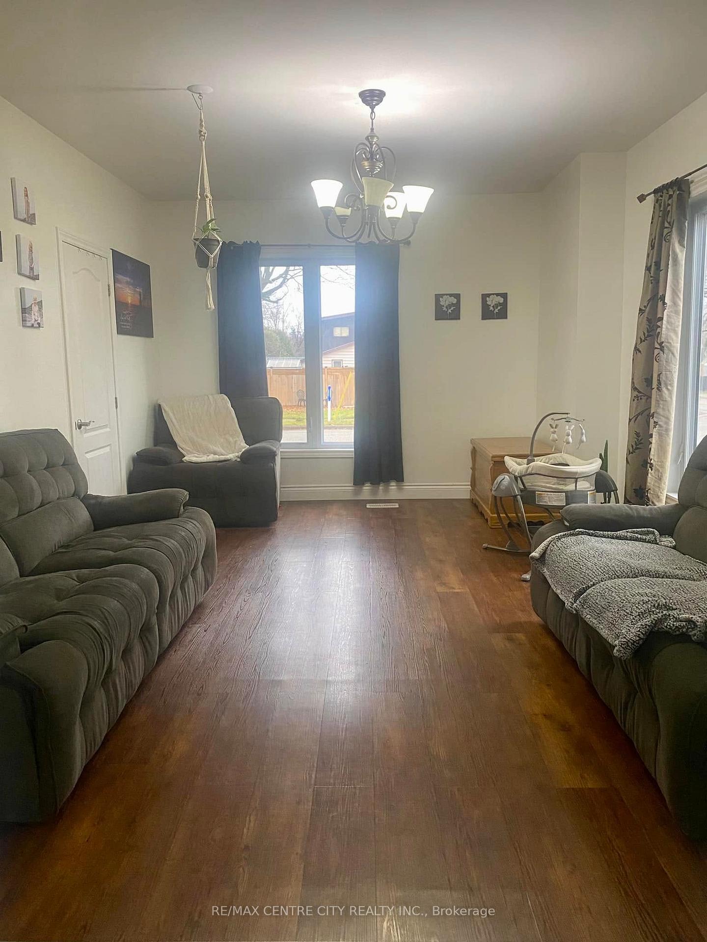 Photo 11 of 61 Myrtle Street, Aylmer — HOMEH