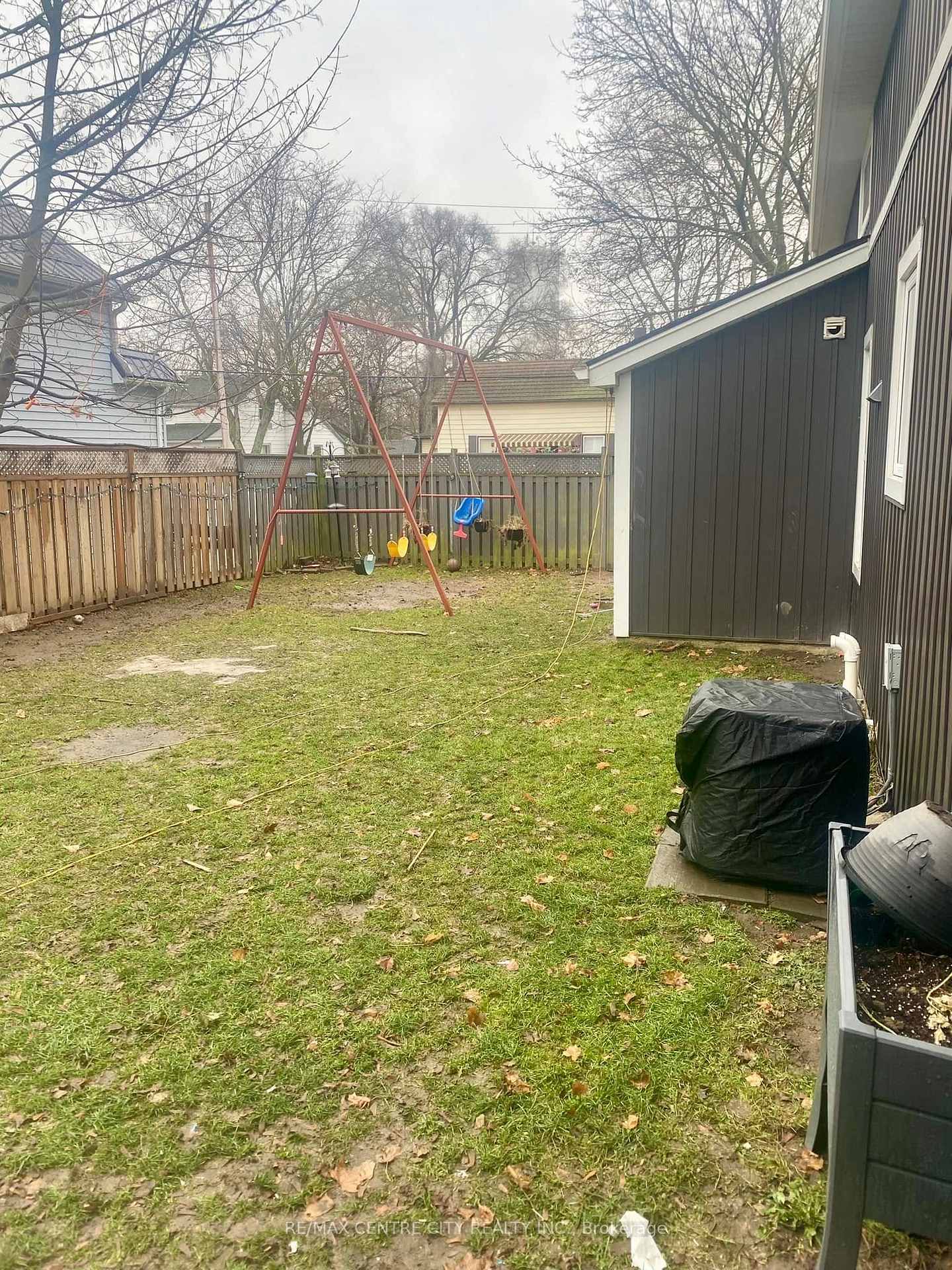 Photo 24 of 61 Myrtle Street, Aylmer — HOMEH