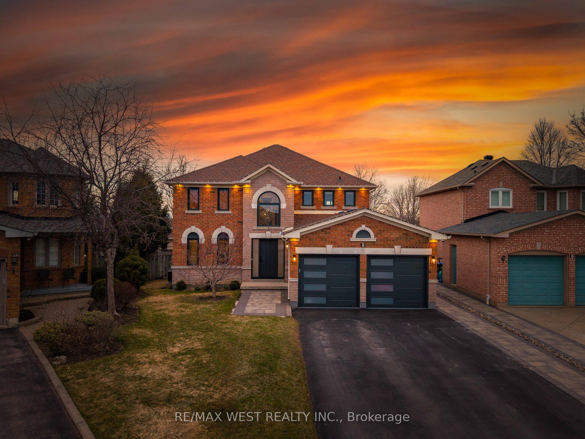 Photo 1 of 9 Chaplin Court, Caledon, Bolton North — HOMEH