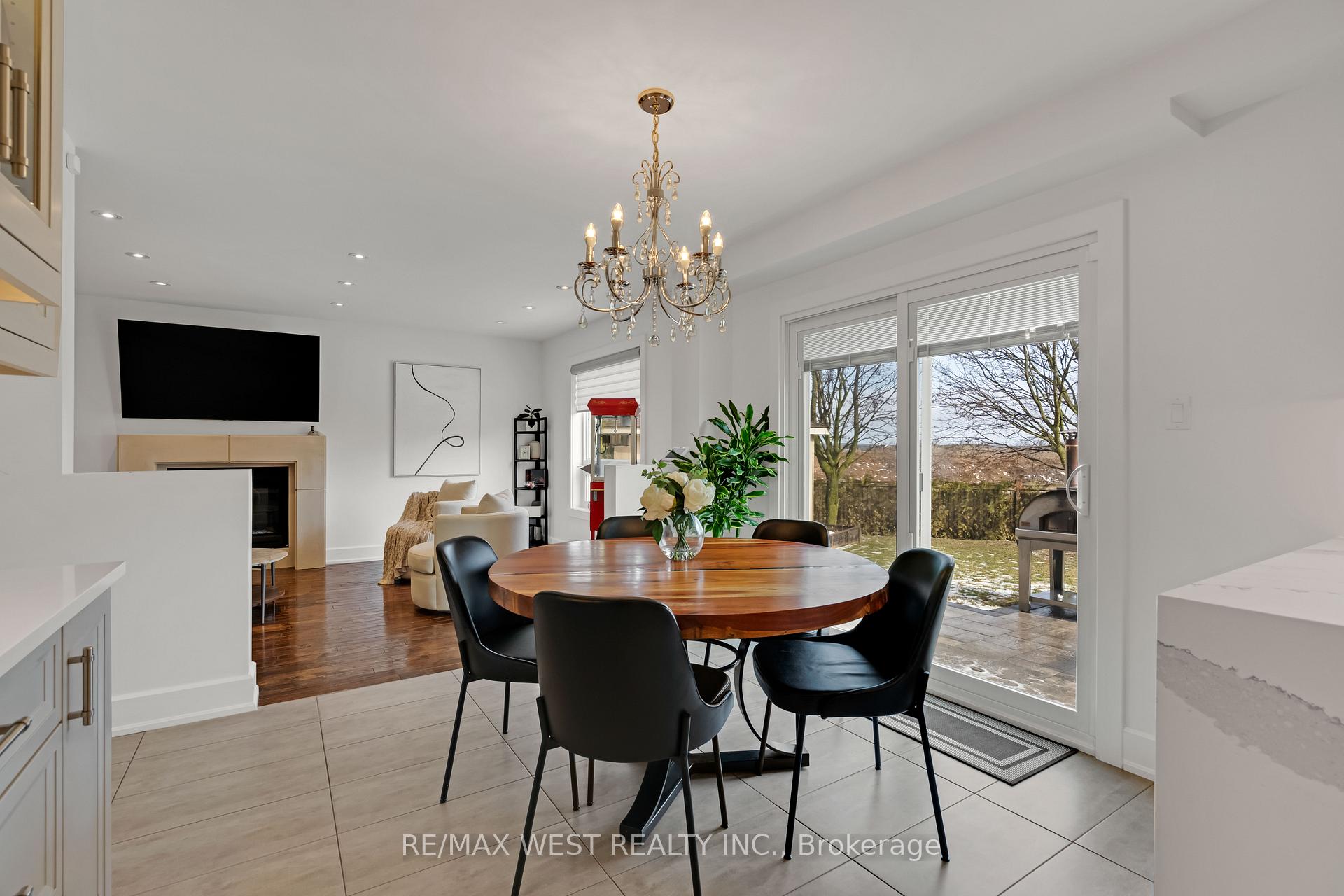 Photo 12 of 9 Chaplin Court, Caledon, Bolton North — HOMEH