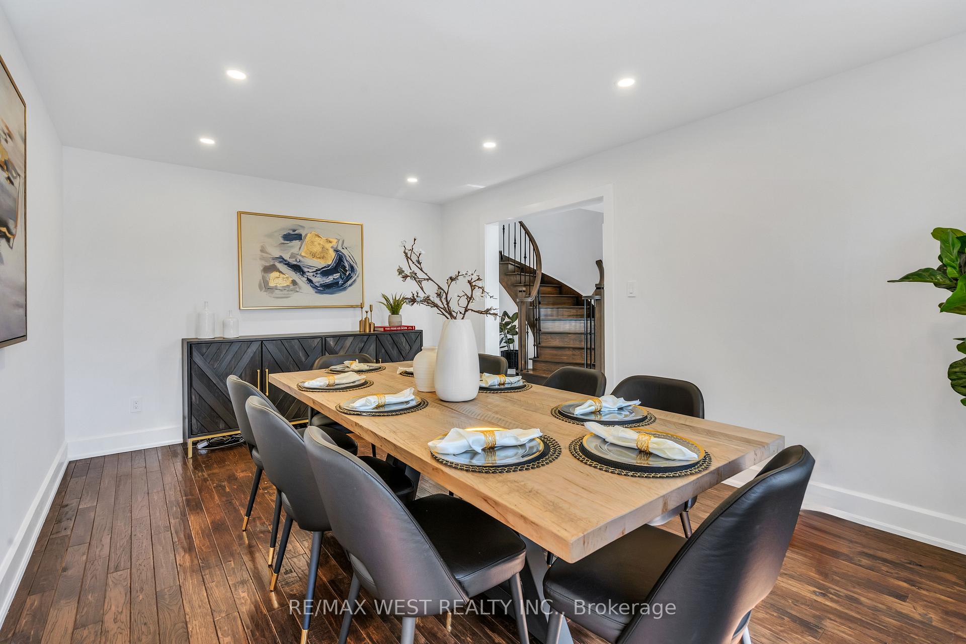 Photo 16 of 9 Chaplin Court, Caledon, Bolton North — HOMEH