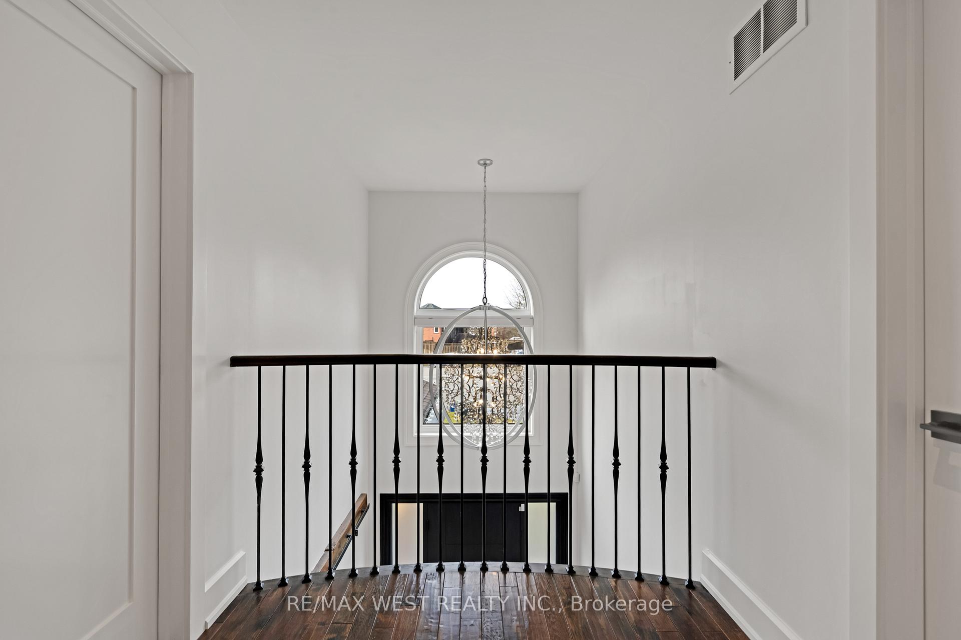 Photo 20 of 9 Chaplin Court, Caledon, Bolton North — HOMEH