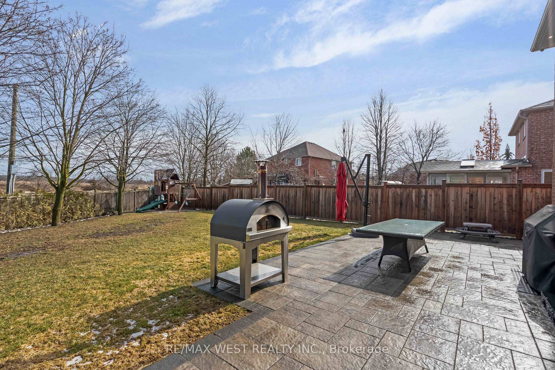 Photo 35 of 9 Chaplin Court, Caledon, Bolton North — HOMEH