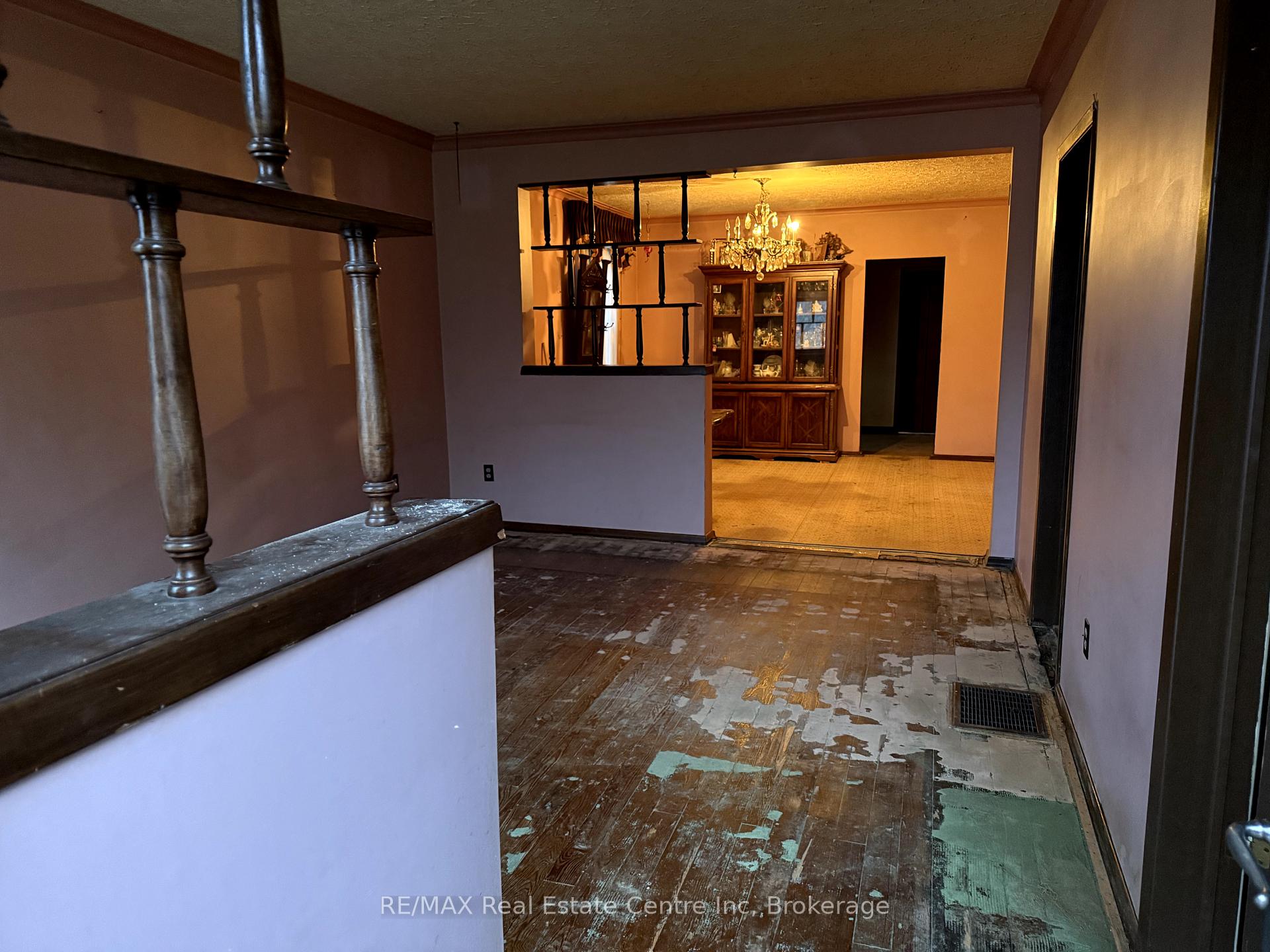 Photo 6 of 17 Emslie Street, Guelph, Downtown — HOMEH