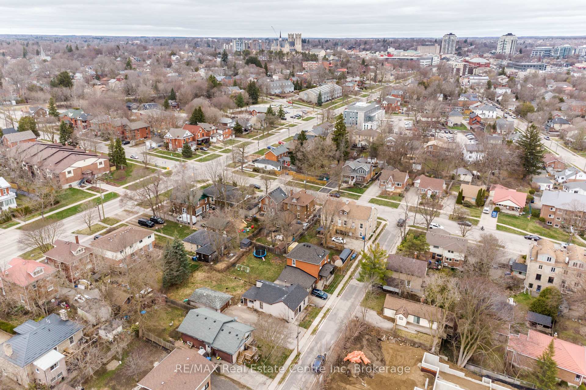 Photo 17 of 17 Emslie Street, Guelph, Downtown — HOMEH