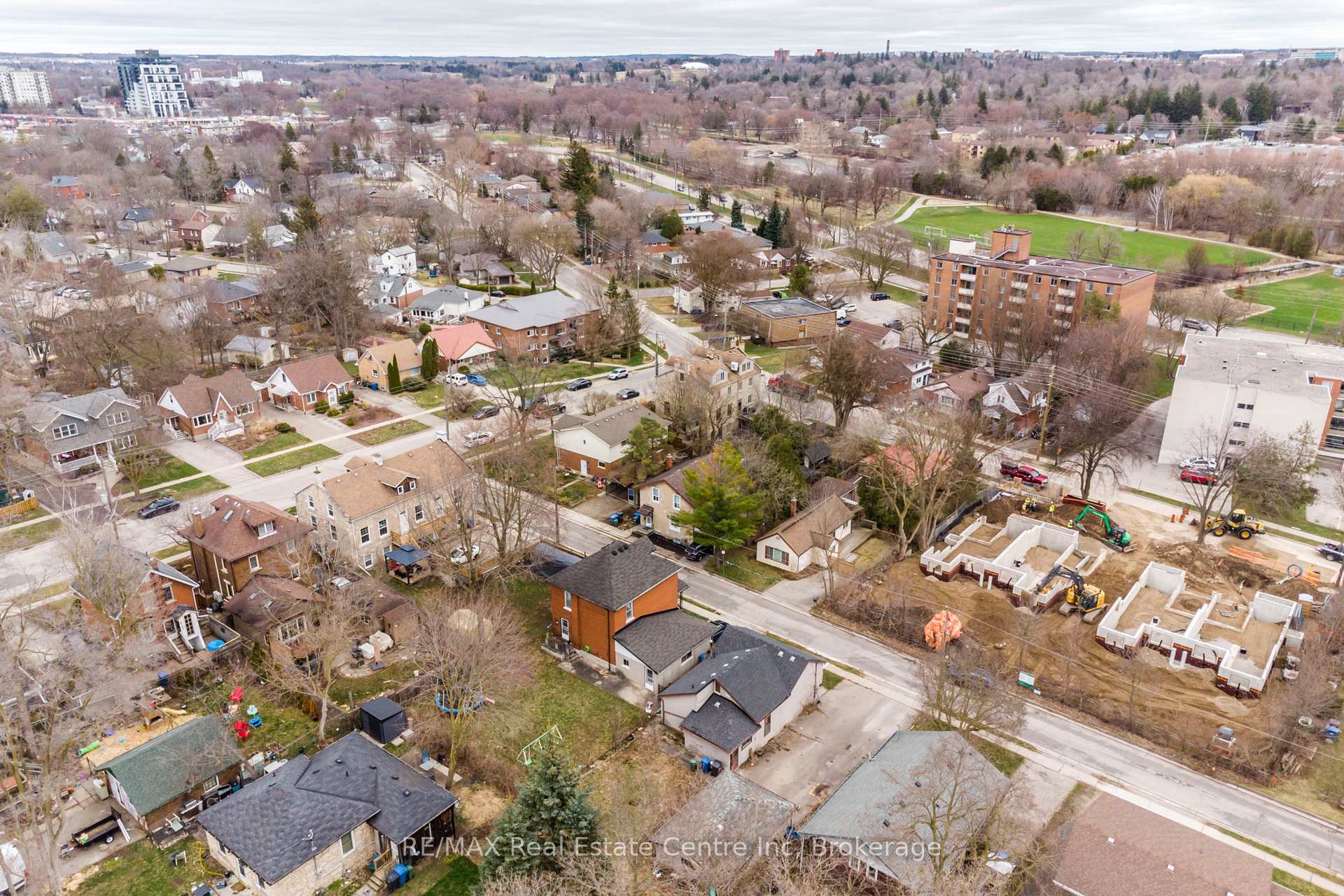 Photo 19 of 17 Emslie Street, Guelph, Downtown — HOMEH