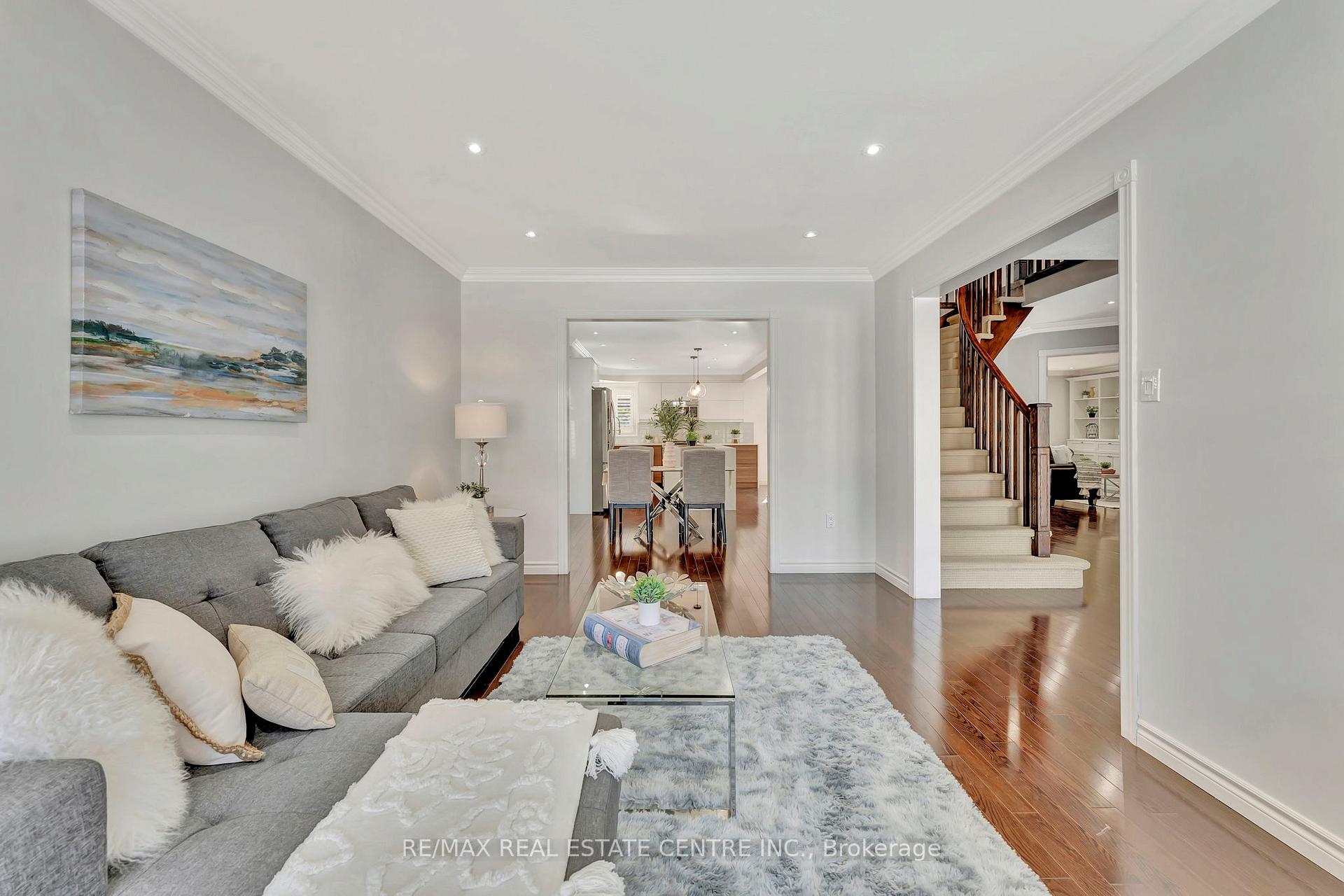 Photo 11 of 30 Hume Drive, Cambridge — HOMEH