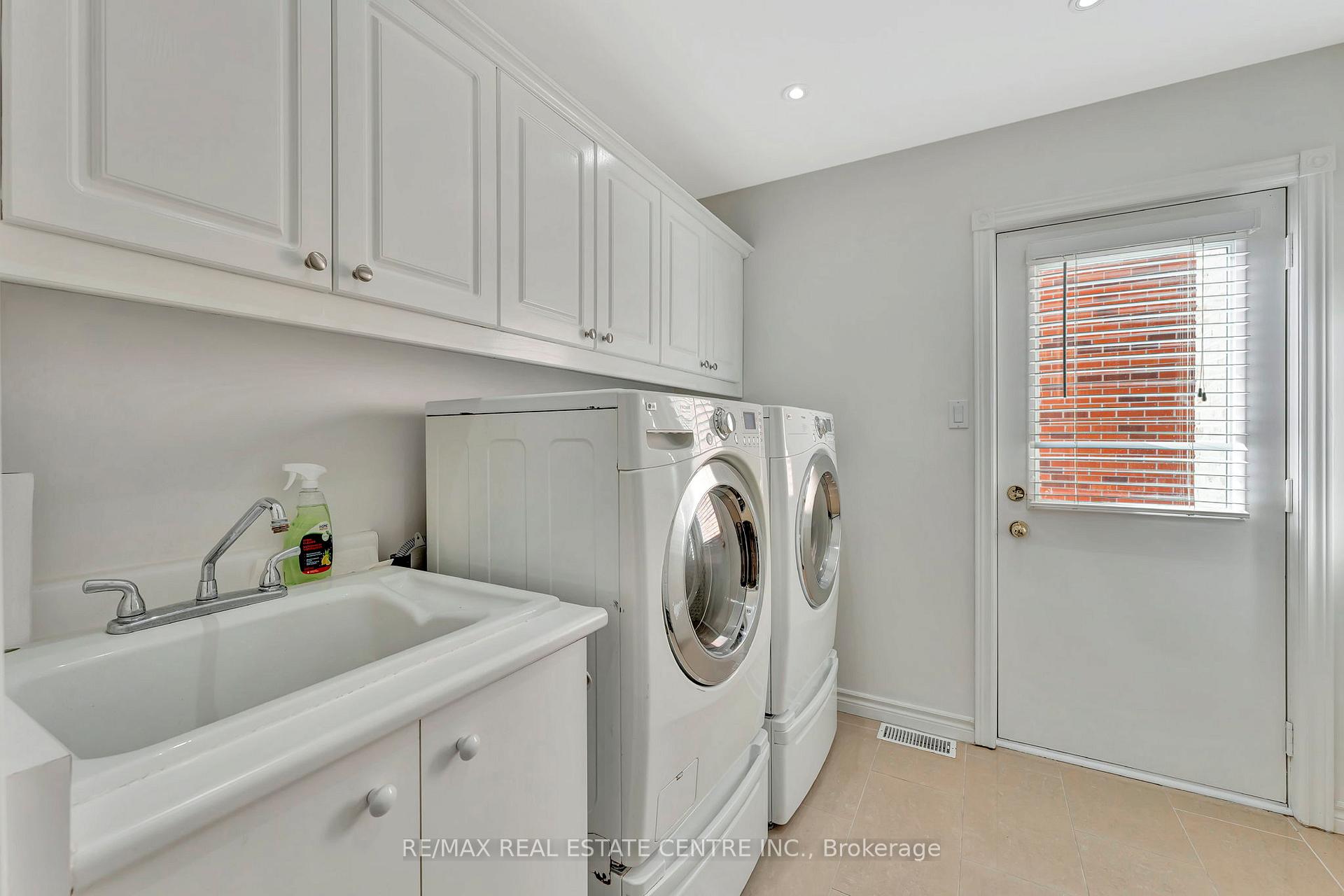 Photo 30 of 30 Hume Drive, Cambridge — HOMEH