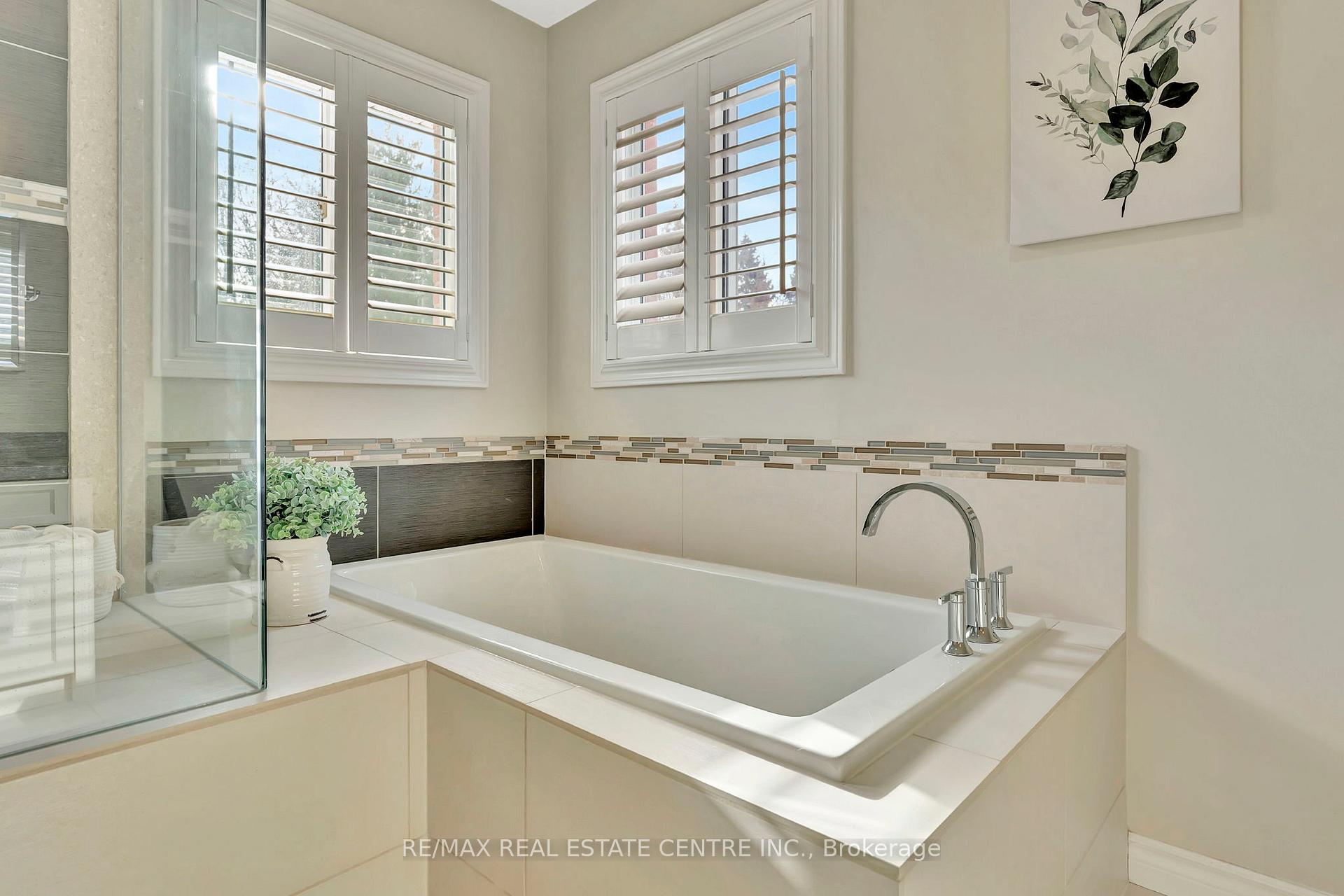 Photo 38 of 30 Hume Drive, Cambridge — HOMEH