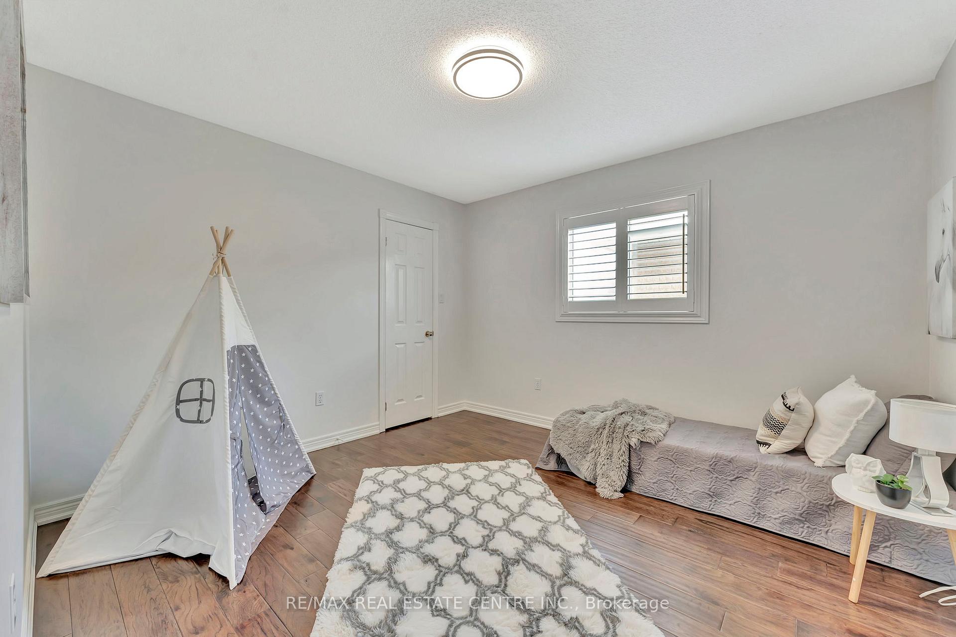 Photo 40 of 30 Hume Drive, Cambridge — HOMEH
