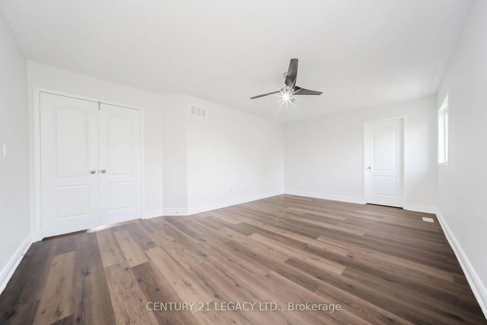 Photo 19 of 28 Sunnybrook Crescent, Brampton, Fletcher's Meadow — HOMEH