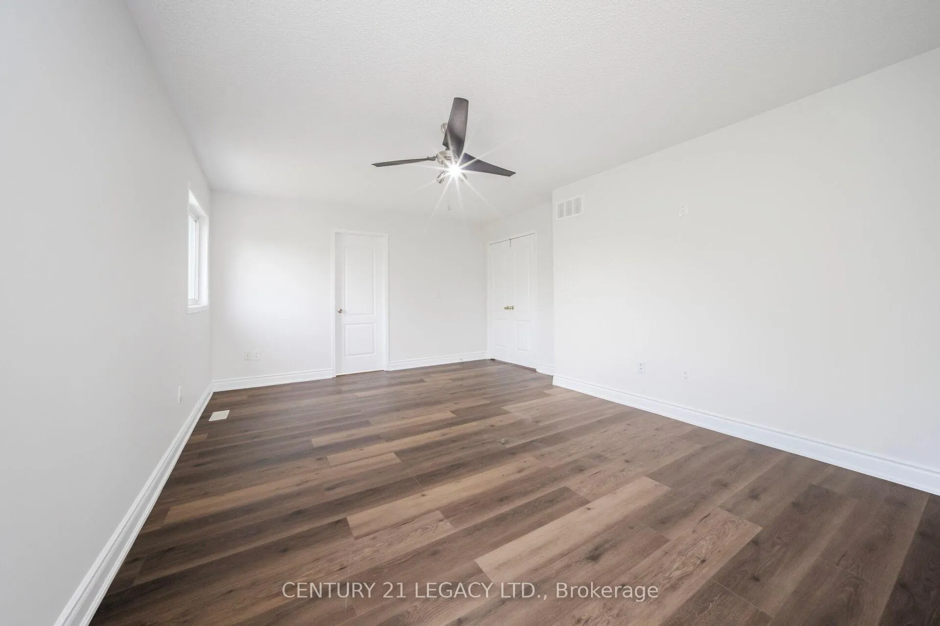 Photo 20 of 28 Sunnybrook Crescent, Brampton, Fletcher's Meadow — HOMEH