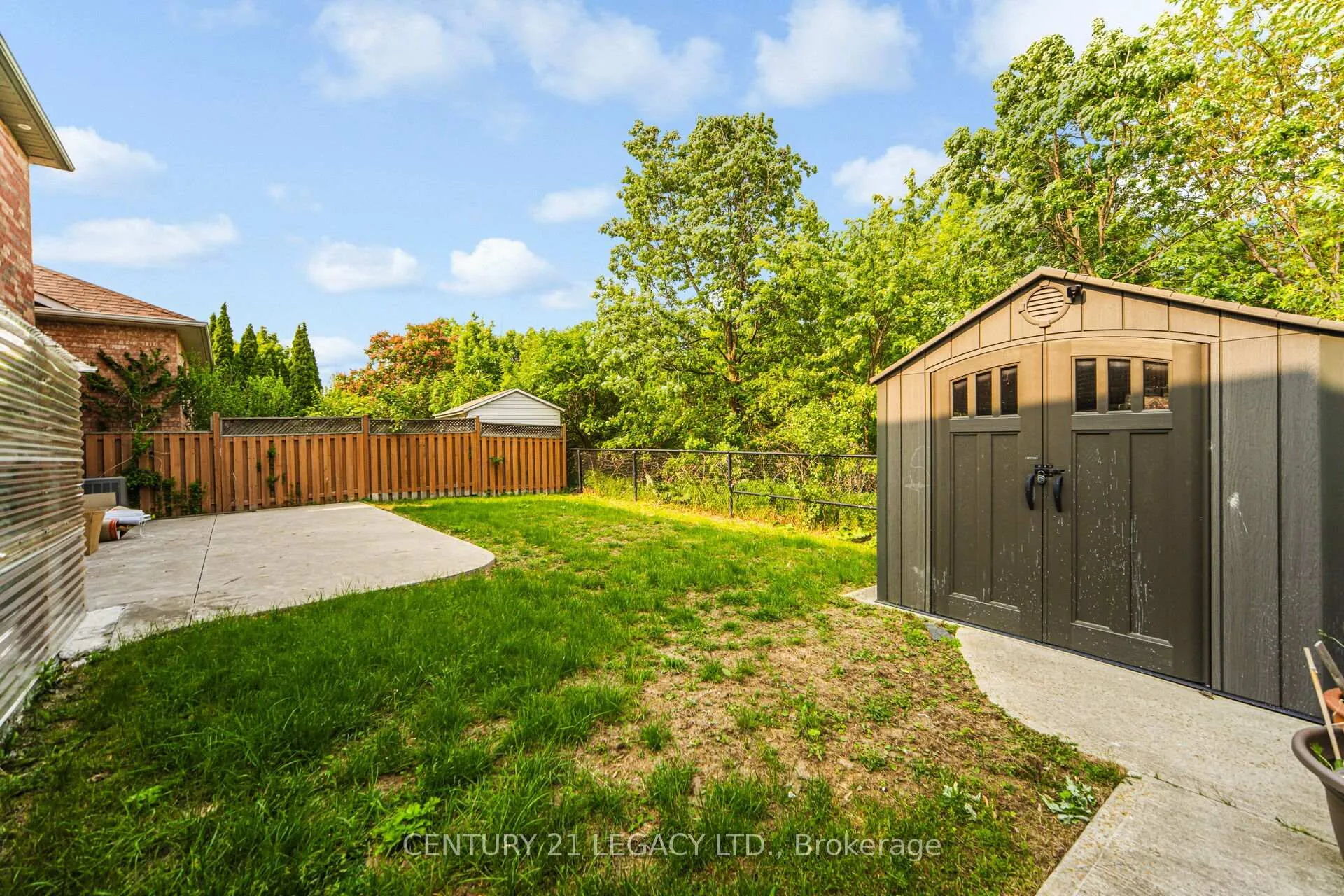 Photo 49 of 28 Sunnybrook Crescent, Brampton, Fletcher's Meadow — HOMEH