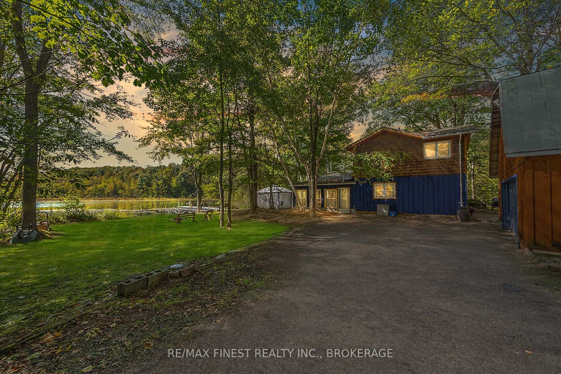 Front of 1198 Narrows Lane