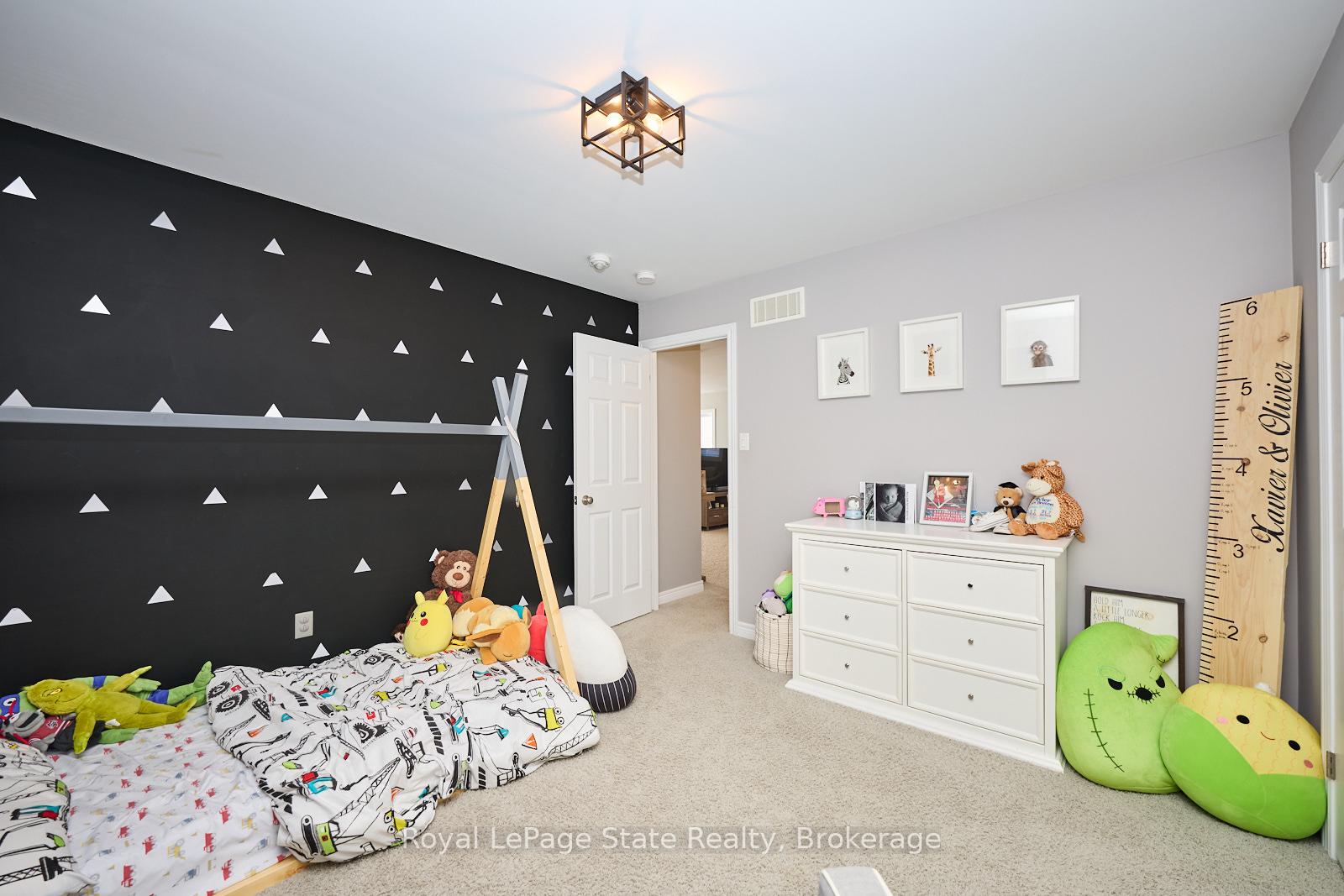 Photo 28 of 75 Westra Drive, Guelph, Willow West/Sugarbush/West Acres — HOMEH
