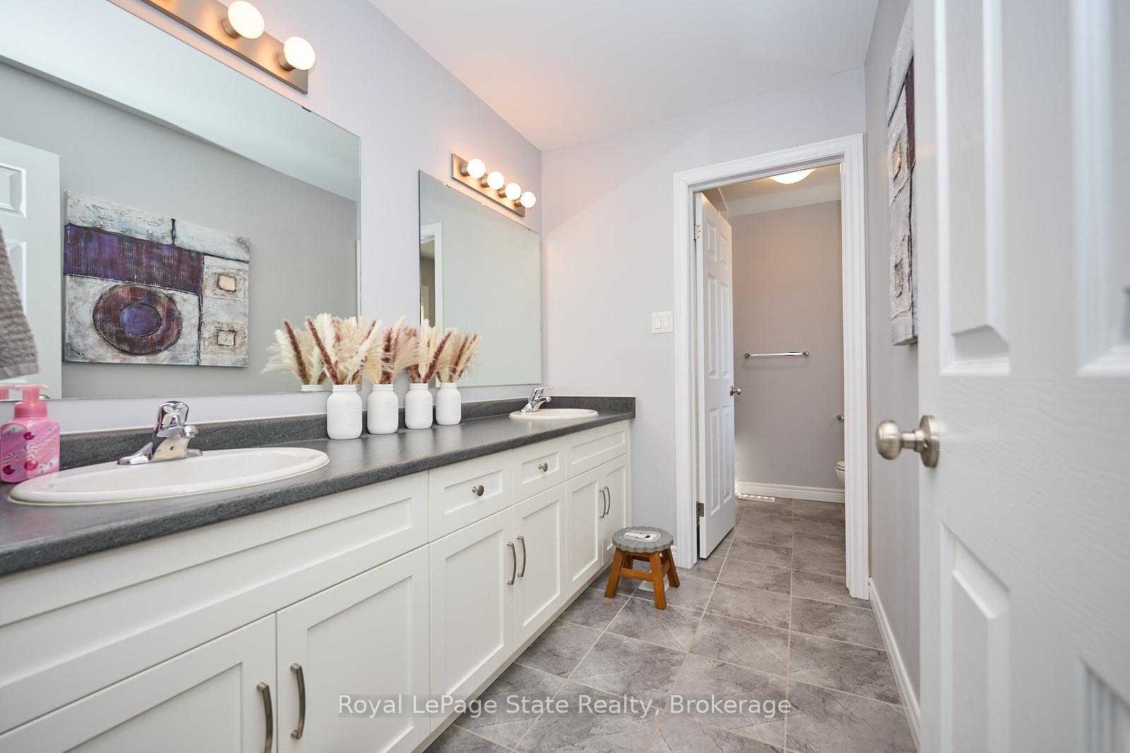 Photo 29 of 75 Westra Drive, Guelph, Willow West/Sugarbush/West Acres — HOMEH