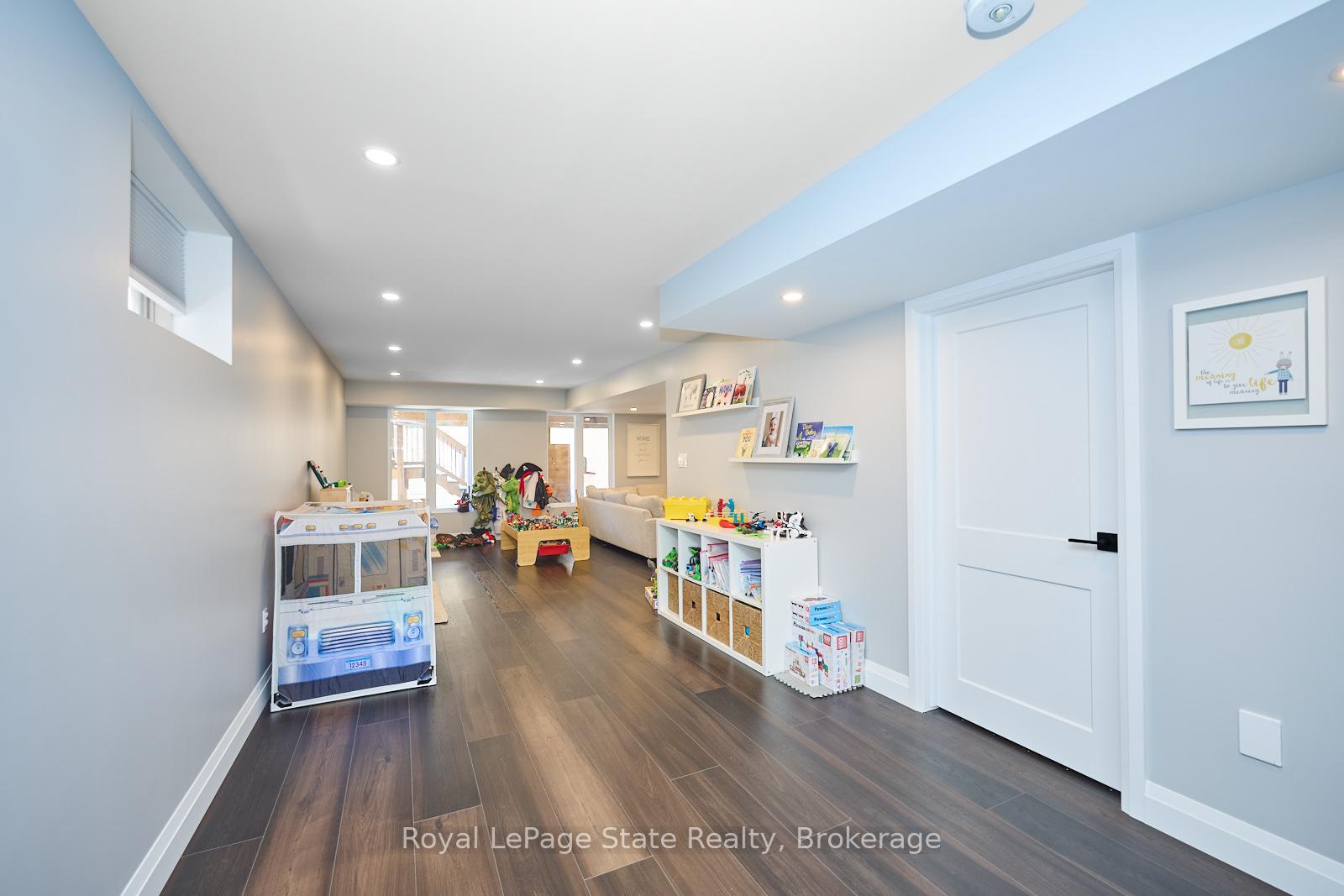 Photo 33 of 75 Westra Drive, Guelph, Willow West/Sugarbush/West Acres — HOMEH