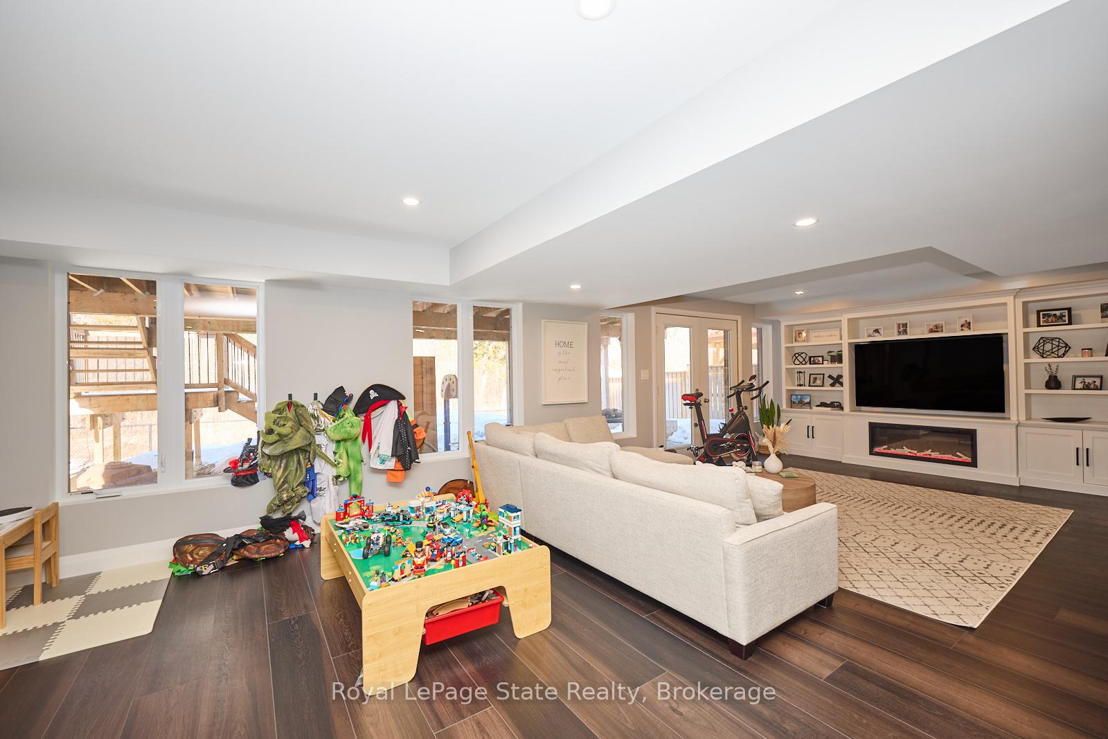 Photo 34 of 75 Westra Drive, Guelph, Willow West/Sugarbush/West Acres — HOMEH