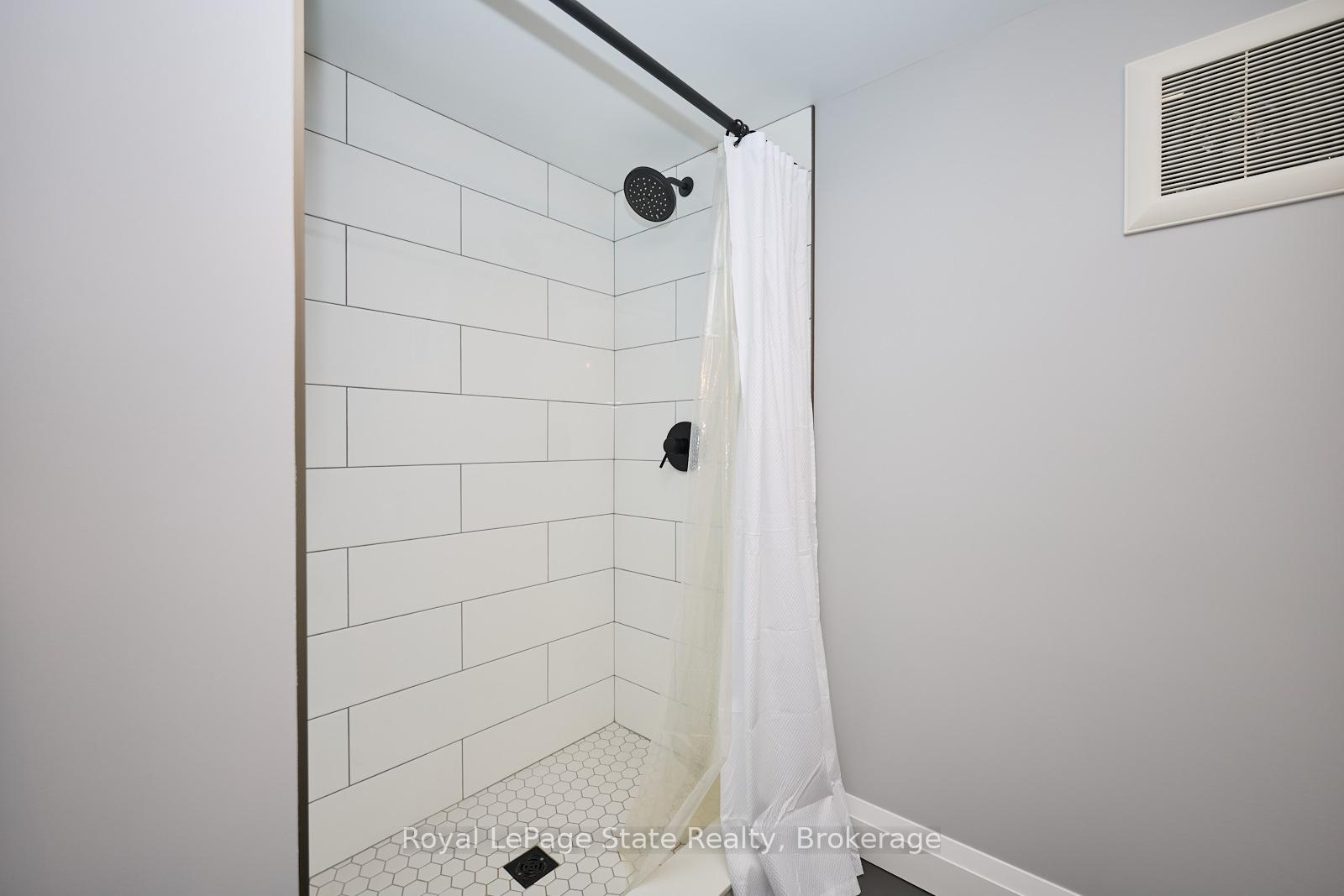 Photo 38 of 75 Westra Drive, Guelph, Willow West/Sugarbush/West Acres — HOMEH