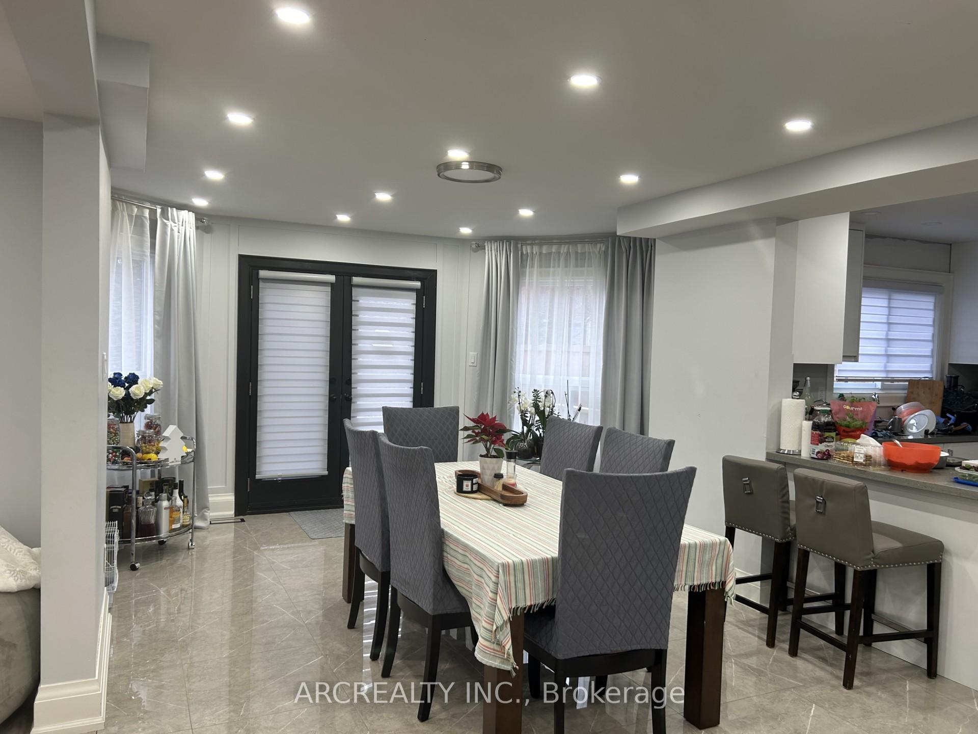Photo 4 of 148 Gwendolyn Boulevard, Georgina, Keswick North — HOMEH
