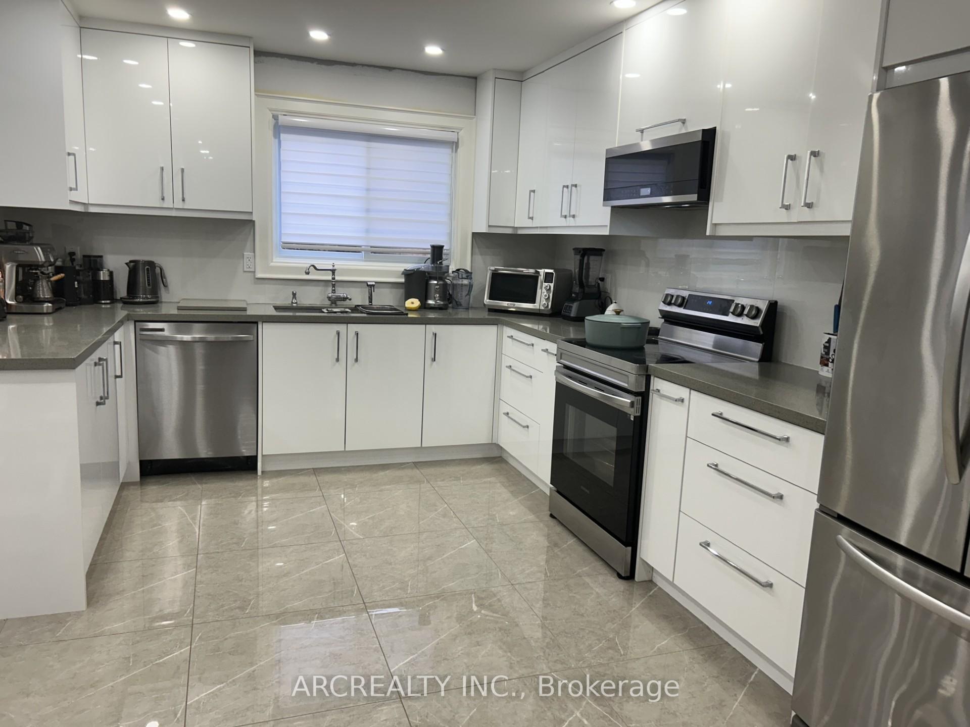 Photo 7 of 148 Gwendolyn Boulevard, Georgina, Keswick North — HOMEH