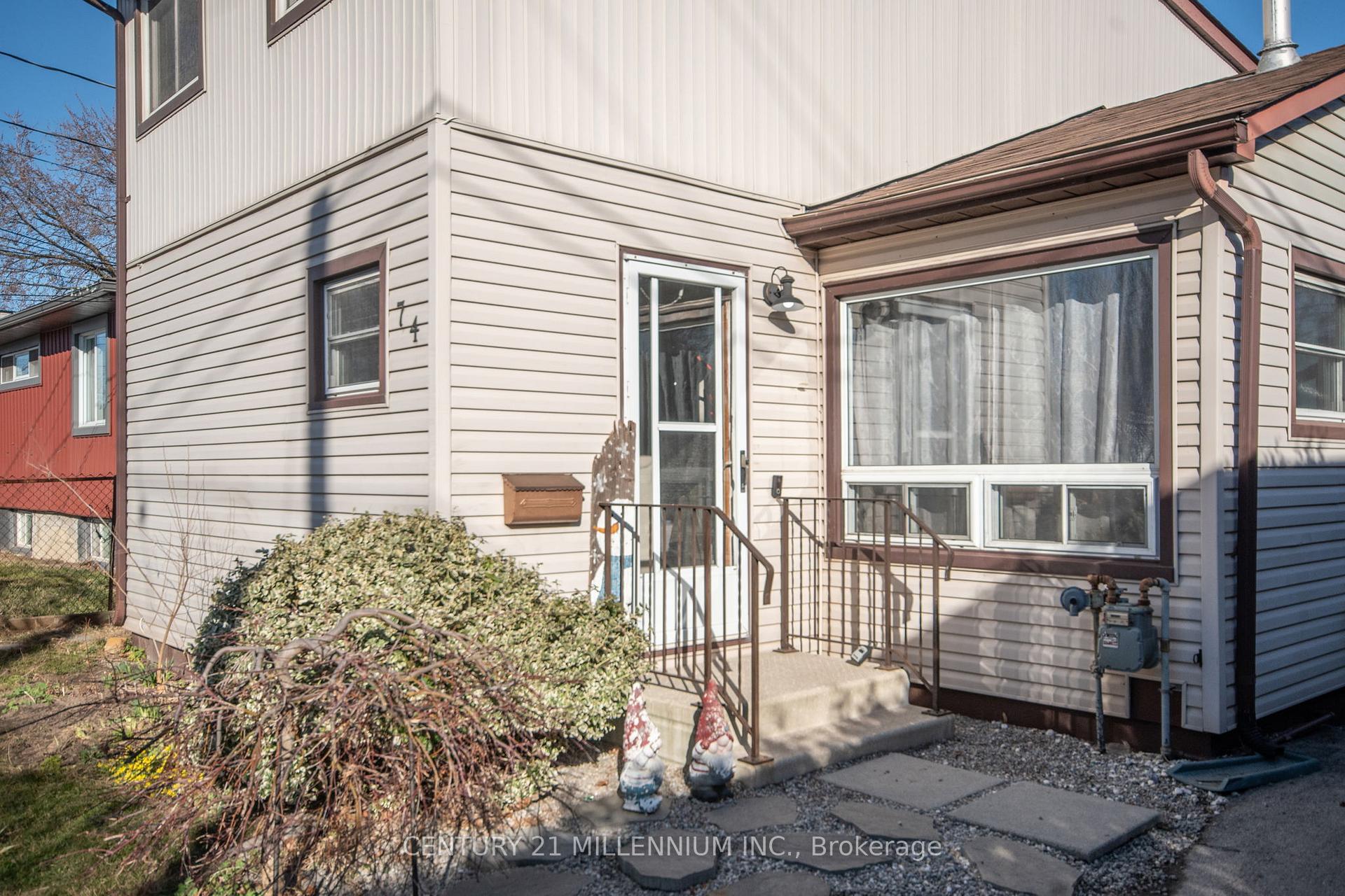 Photo 2 of 74 Pinelands Avenue, Hamilton, Lakeshore — HOMEH