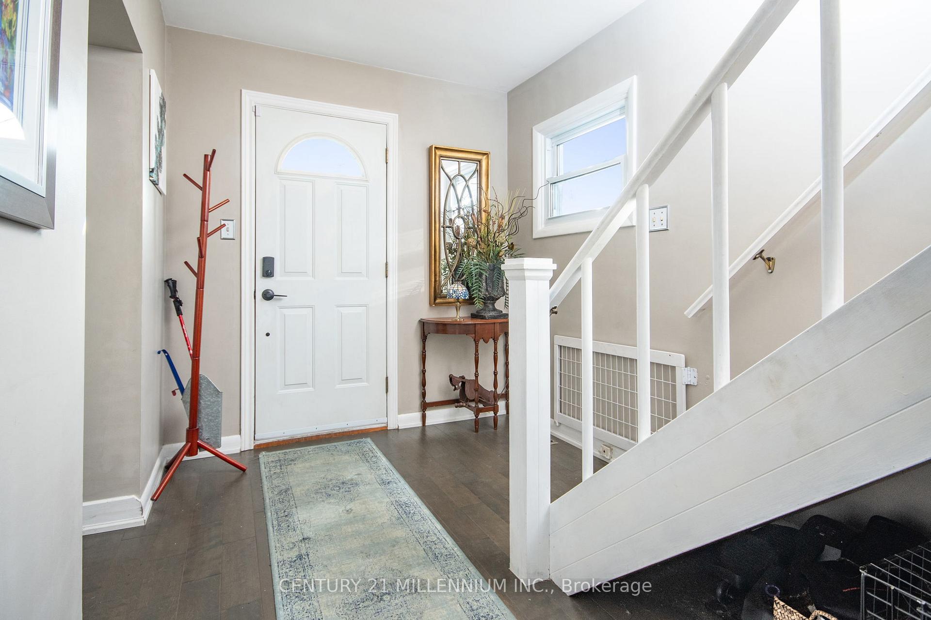 Photo 3 of 74 Pinelands Avenue, Hamilton, Lakeshore — HOMEH