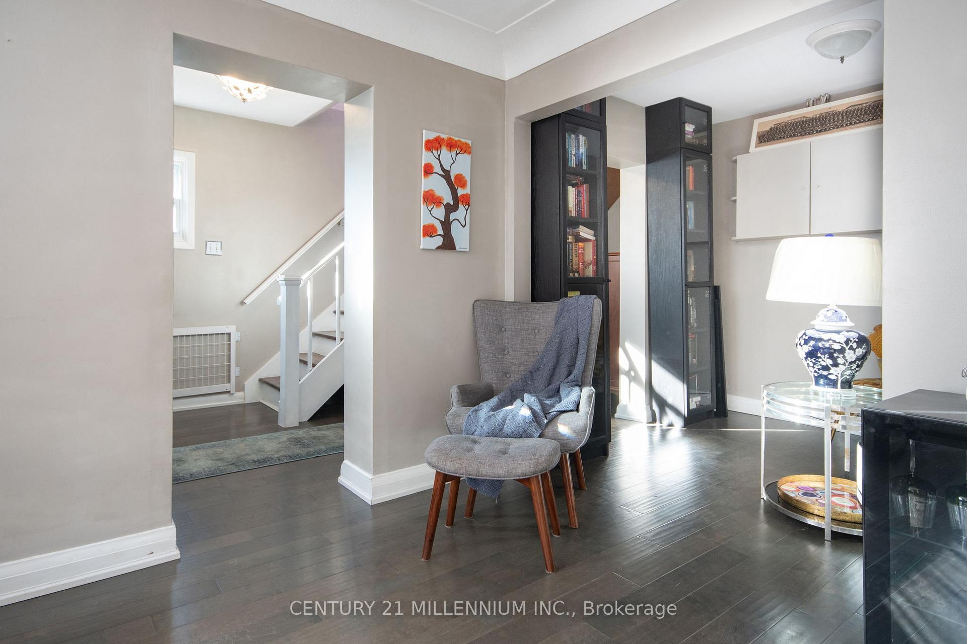 Photo 6 of 74 Pinelands Avenue, Hamilton, Lakeshore — HOMEH