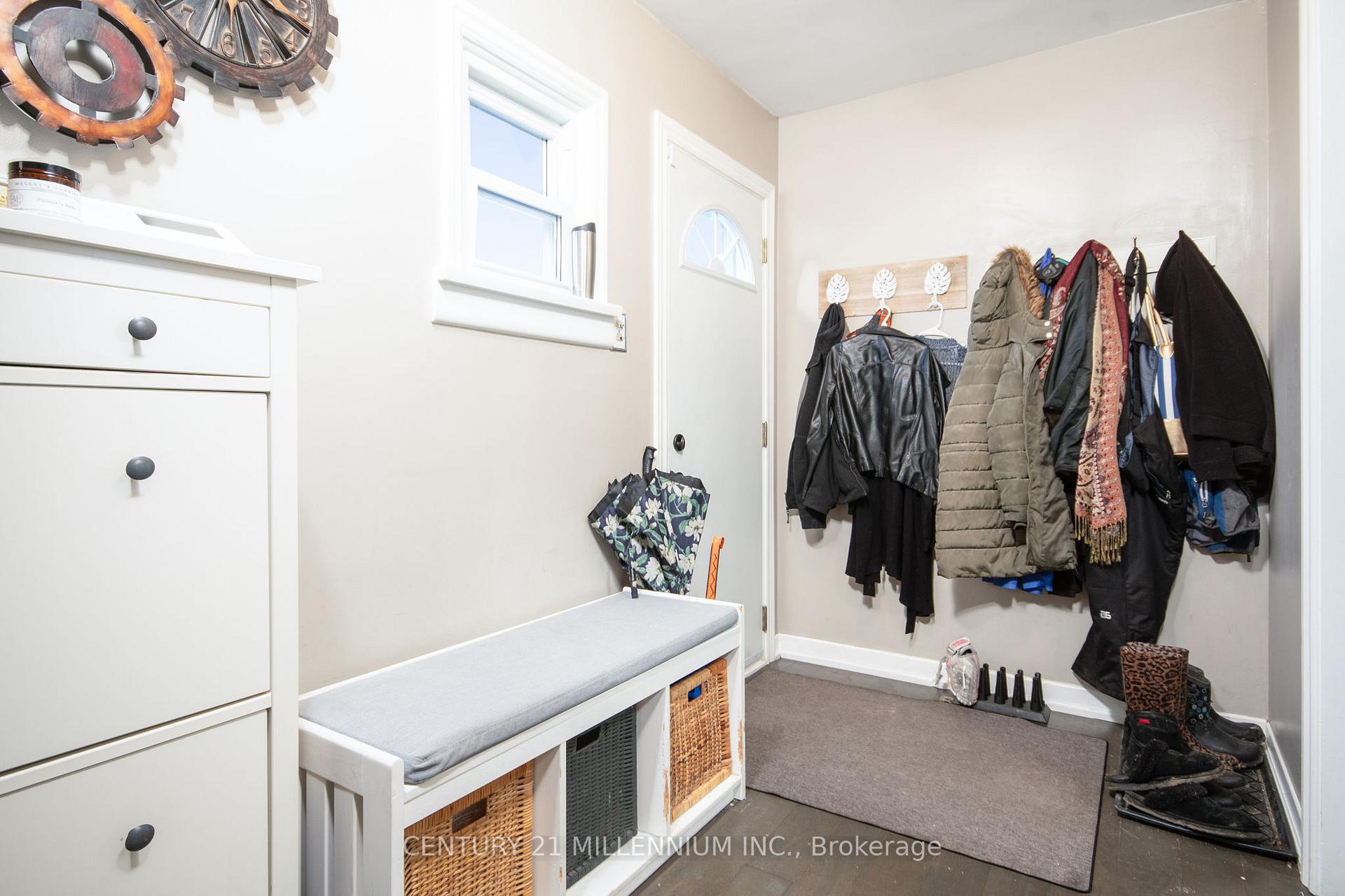 Photo 12 of 74 Pinelands Avenue, Hamilton, Lakeshore — HOMEH