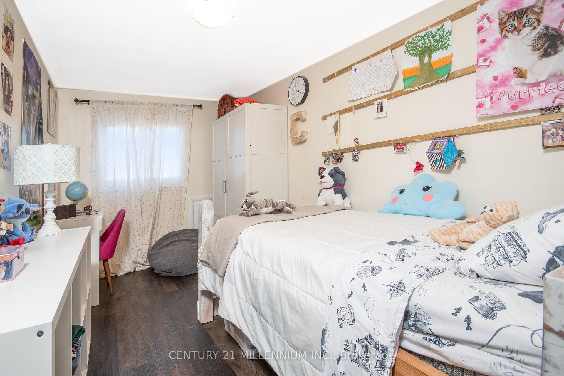 Photo 17 of 74 Pinelands Avenue, Hamilton, Lakeshore — HOMEH
