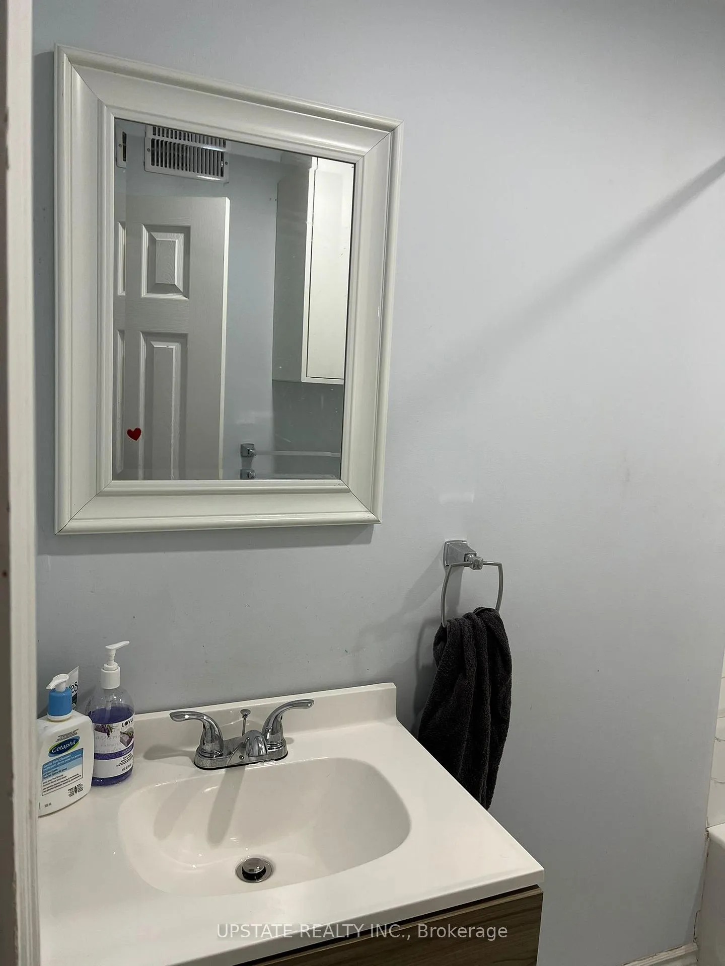 Photo 5 of Unit Basement, 48 Cowan Road, Brampton, Brampton West — HOMEH