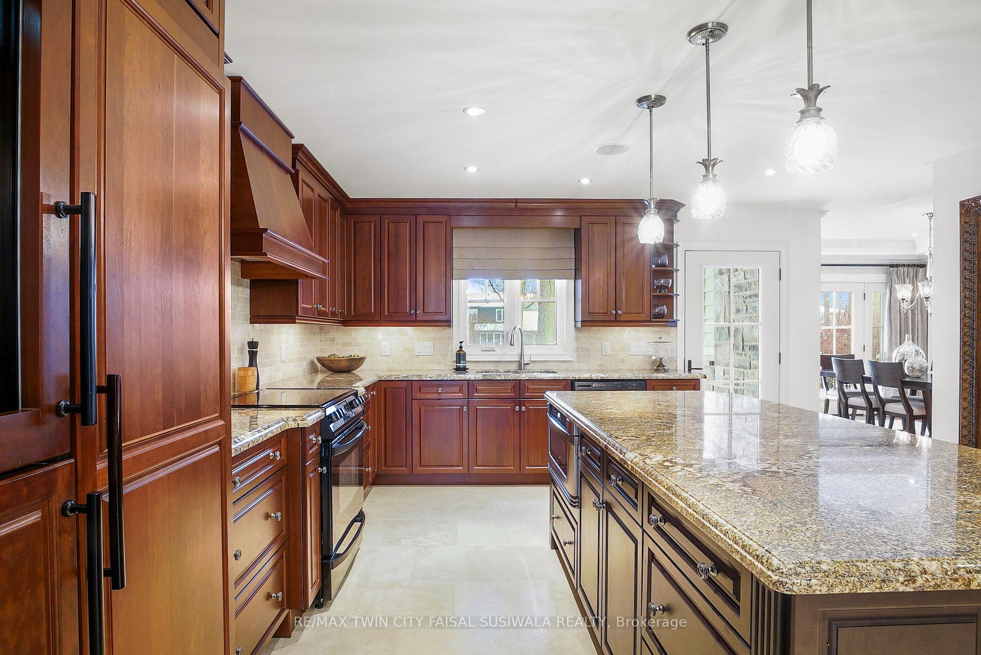 Photo 17 of 459 Winston Boulevard, Cambridge — HOMEH