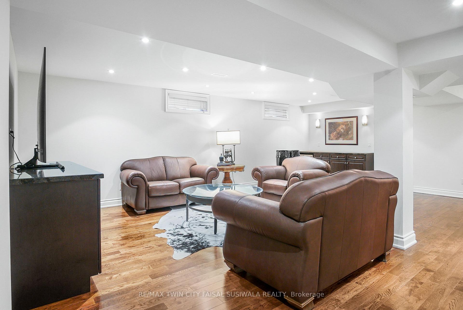 Photo 38 of 459 Winston Boulevard, Cambridge — HOMEH