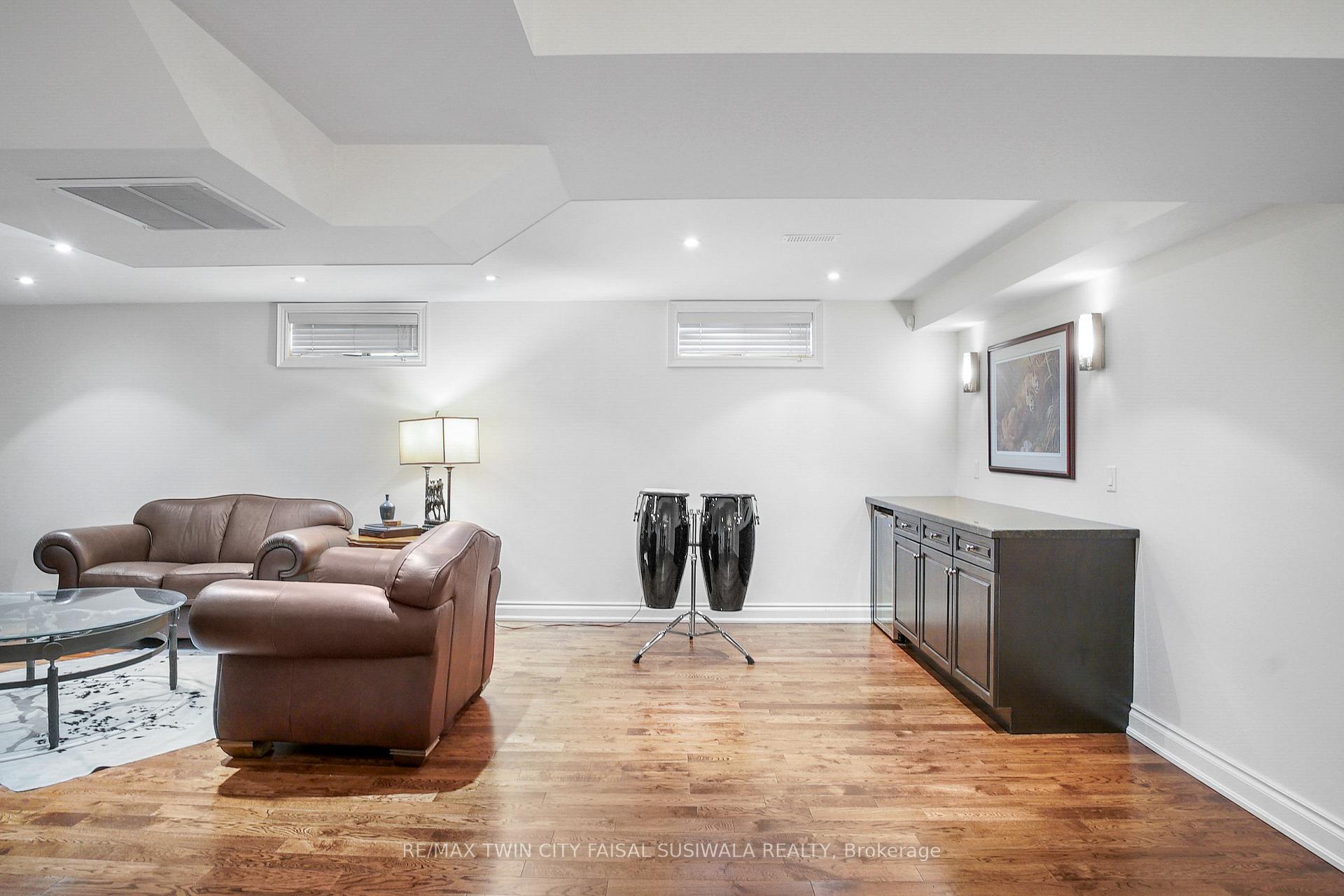 Photo 41 of 459 Winston Boulevard, Cambridge — HOMEH