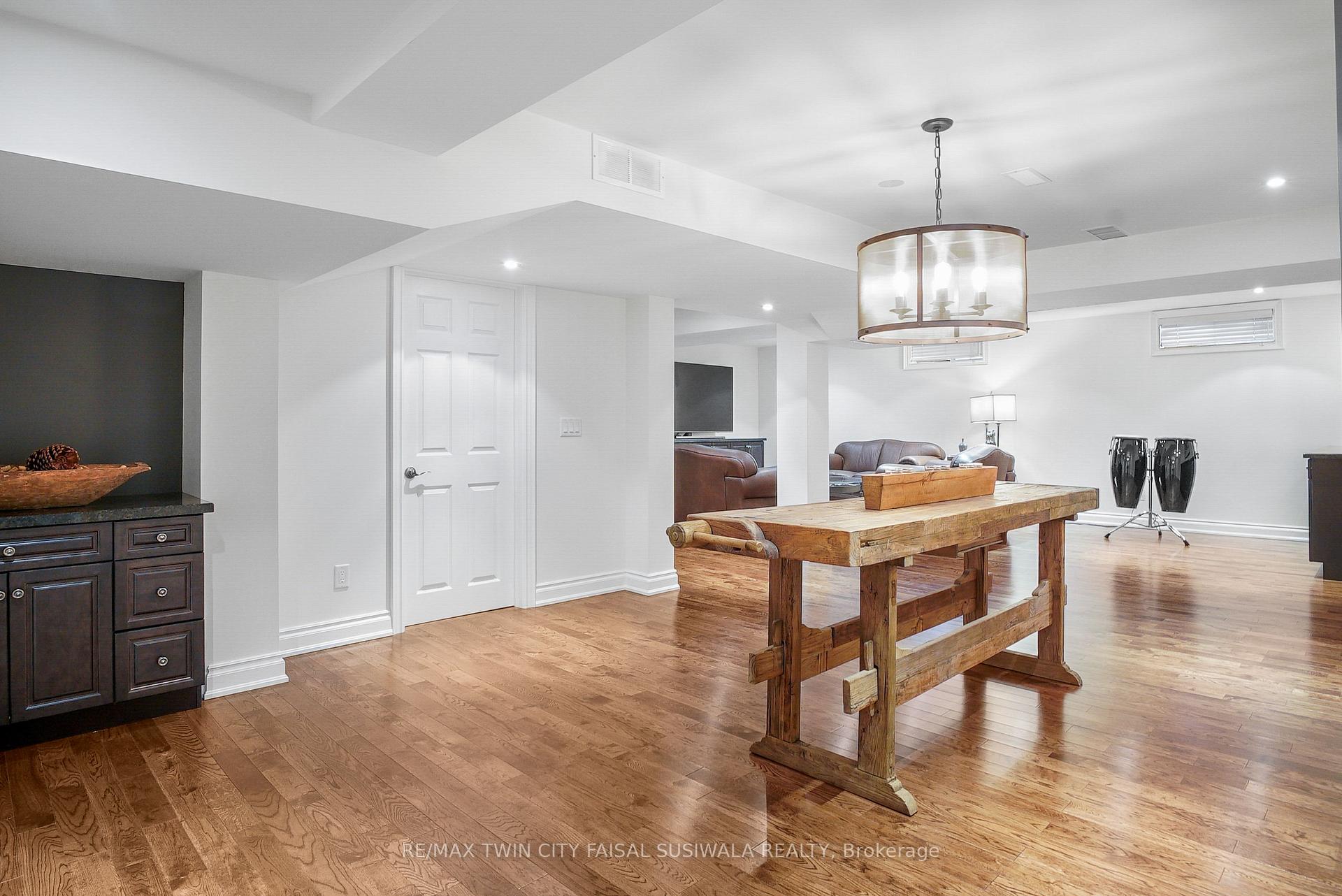 Photo 43 of 459 Winston Boulevard, Cambridge — HOMEH