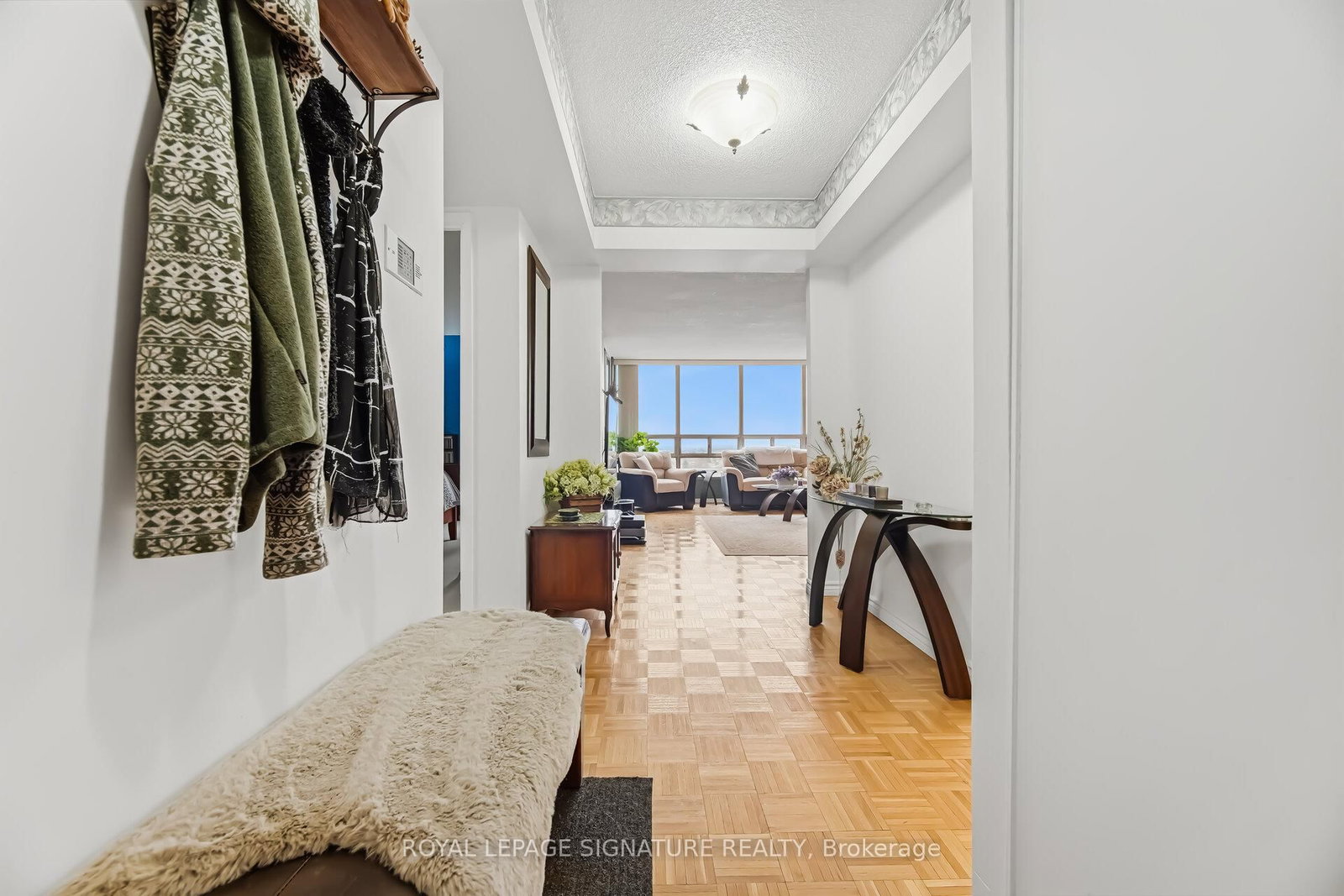 Photo 7 of Unit 1107, 320 Mill St, Brampton, Brampton South — HOMEH