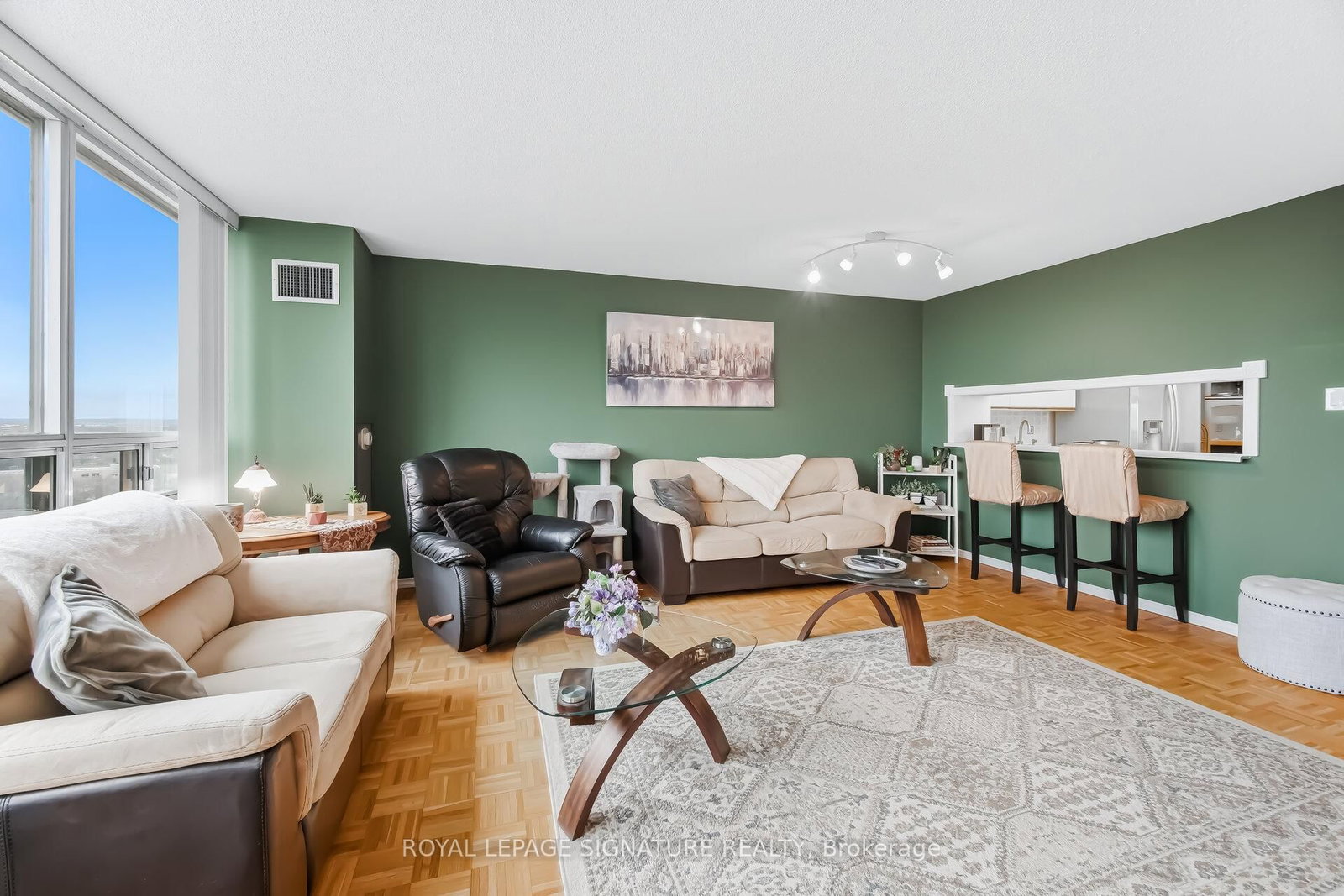 Photo 9 of Unit 1107, 320 Mill St, Brampton, Brampton South — HOMEH