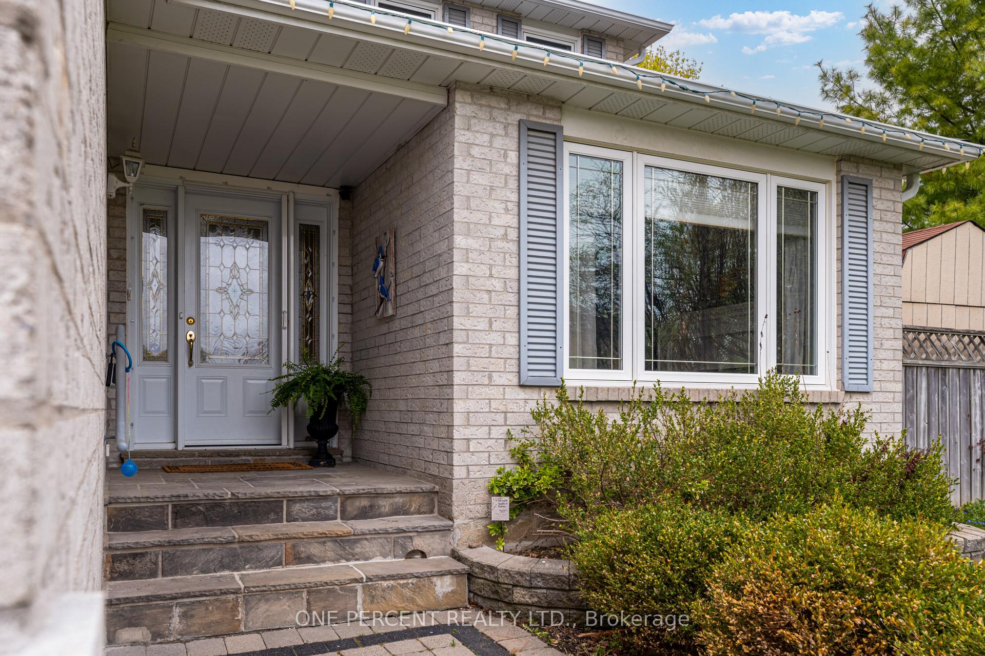 Photo 2 of 4 Culpepper Court, Caledon, Bolton North — HOMEH