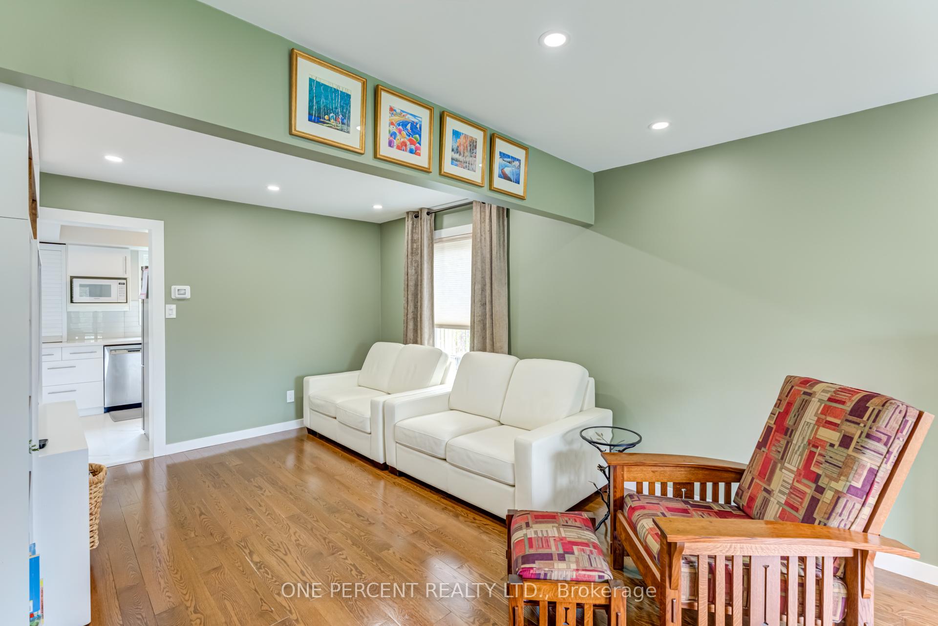 Photo 10 of 4 Culpepper Court, Caledon, Bolton North — HOMEH