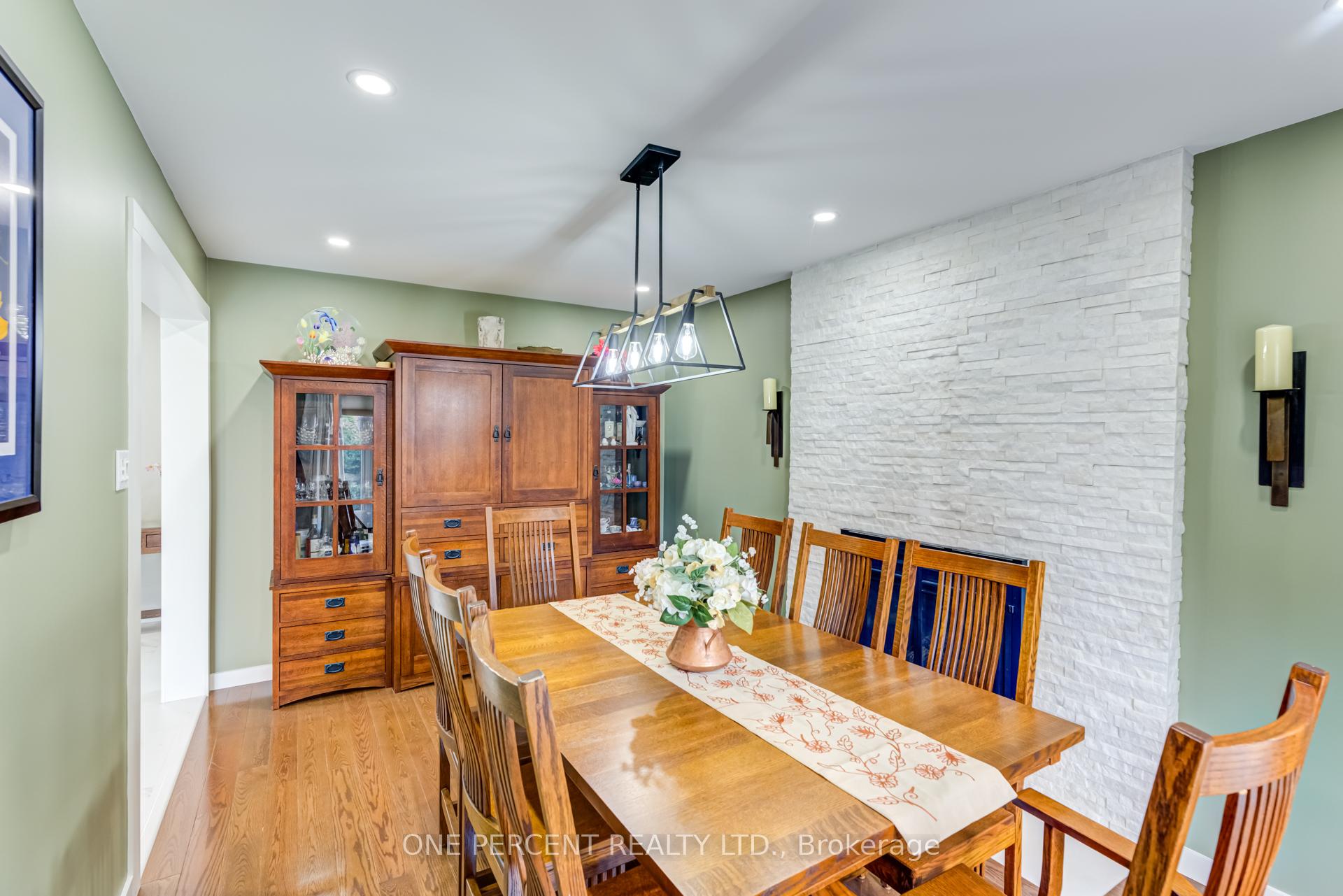 Photo 14 of 4 Culpepper Court, Caledon, Bolton North — HOMEH