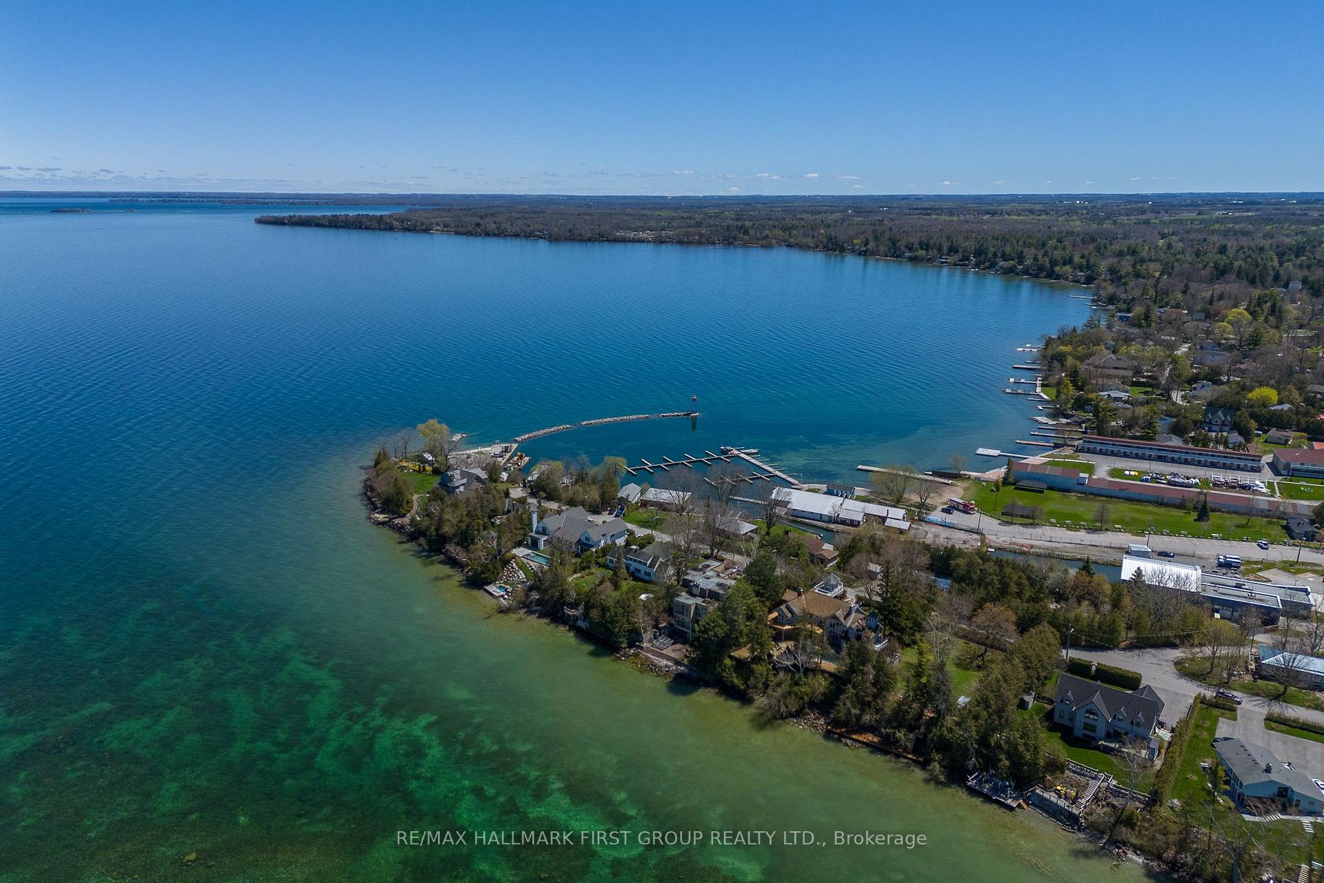 Photo 2 of 963 Lake Drive E, Georgina, Sutton & Jackson's Point — HOMEH