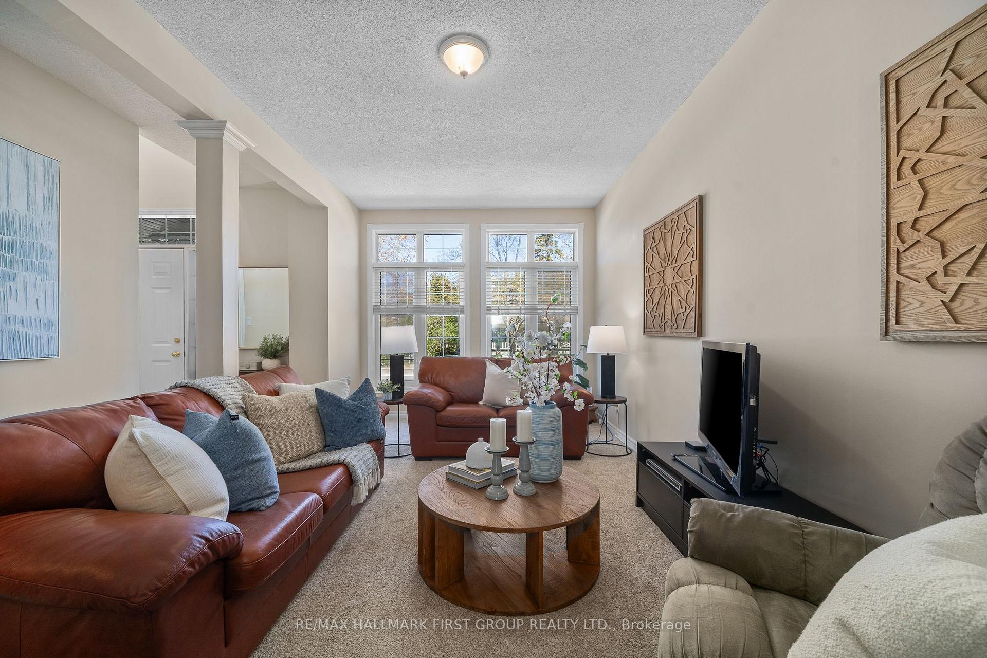Photo 8 of 963 Lake Drive E, Georgina, Sutton & Jackson's Point — HOMEH