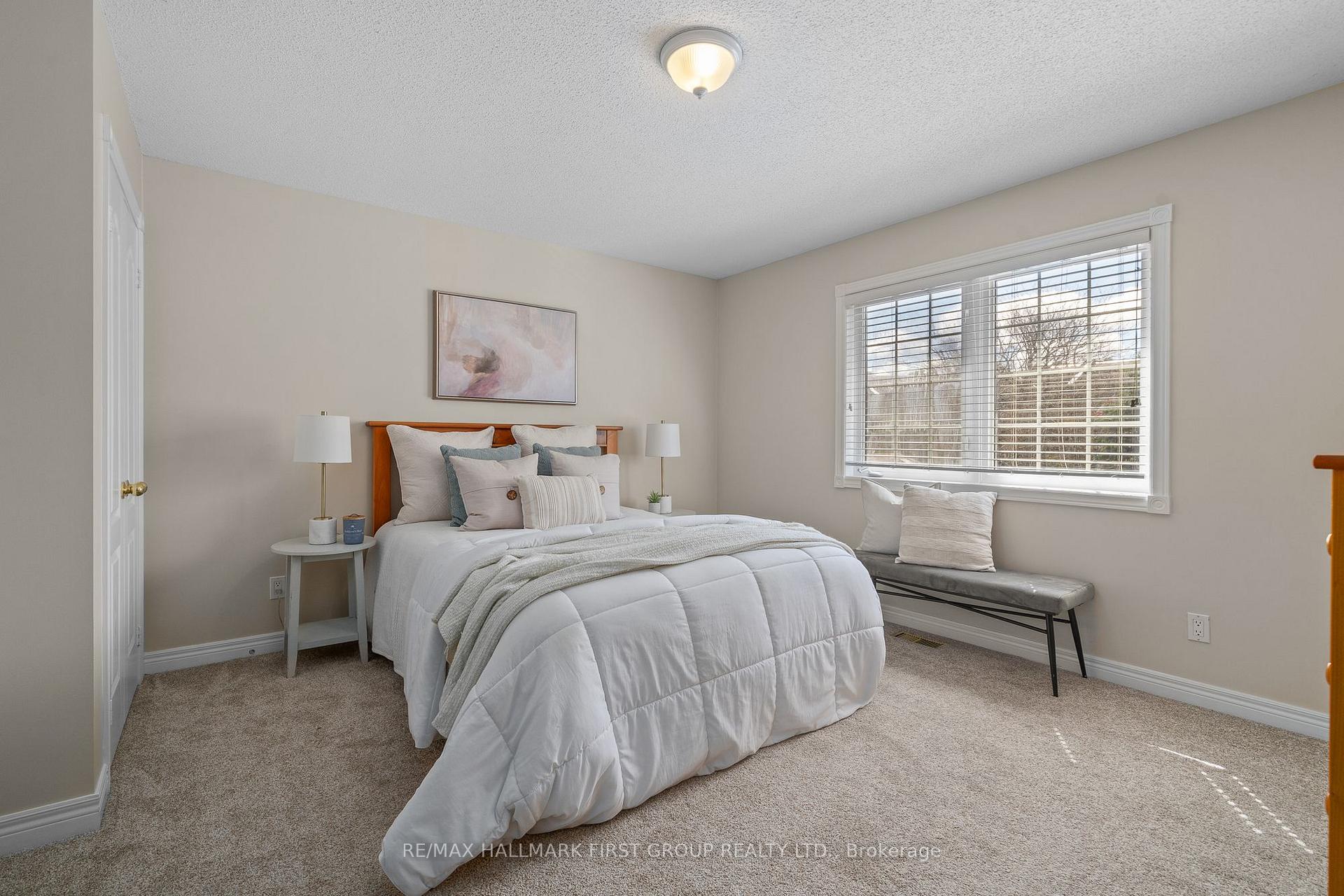 Photo 23 of 963 Lake Drive E, Georgina, Sutton & Jackson's Point — HOMEH