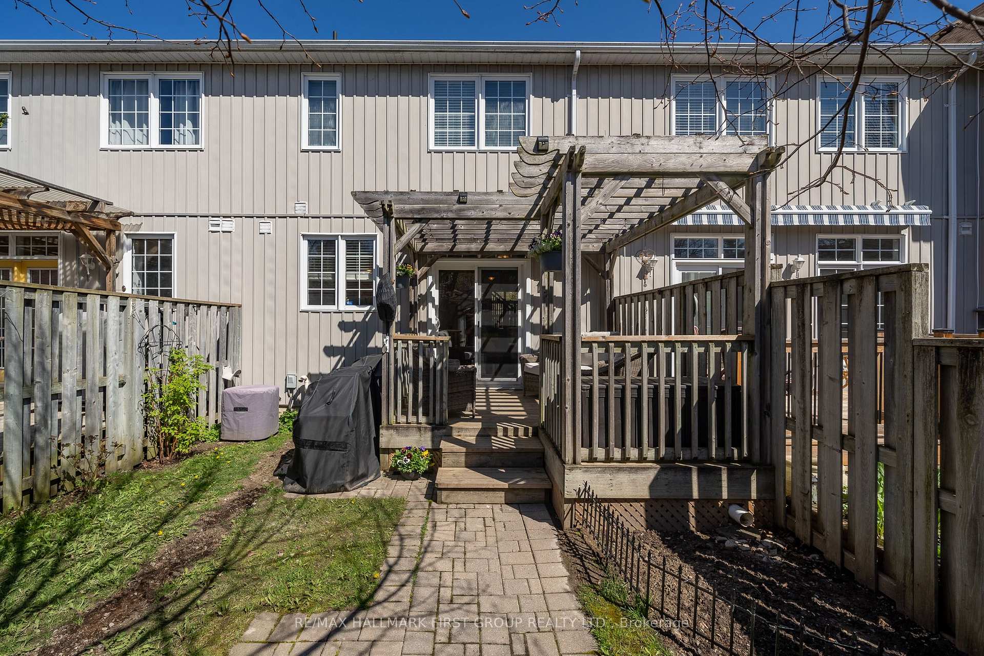 Photo 33 of 963 Lake Drive E, Georgina, Sutton & Jackson's Point — HOMEH