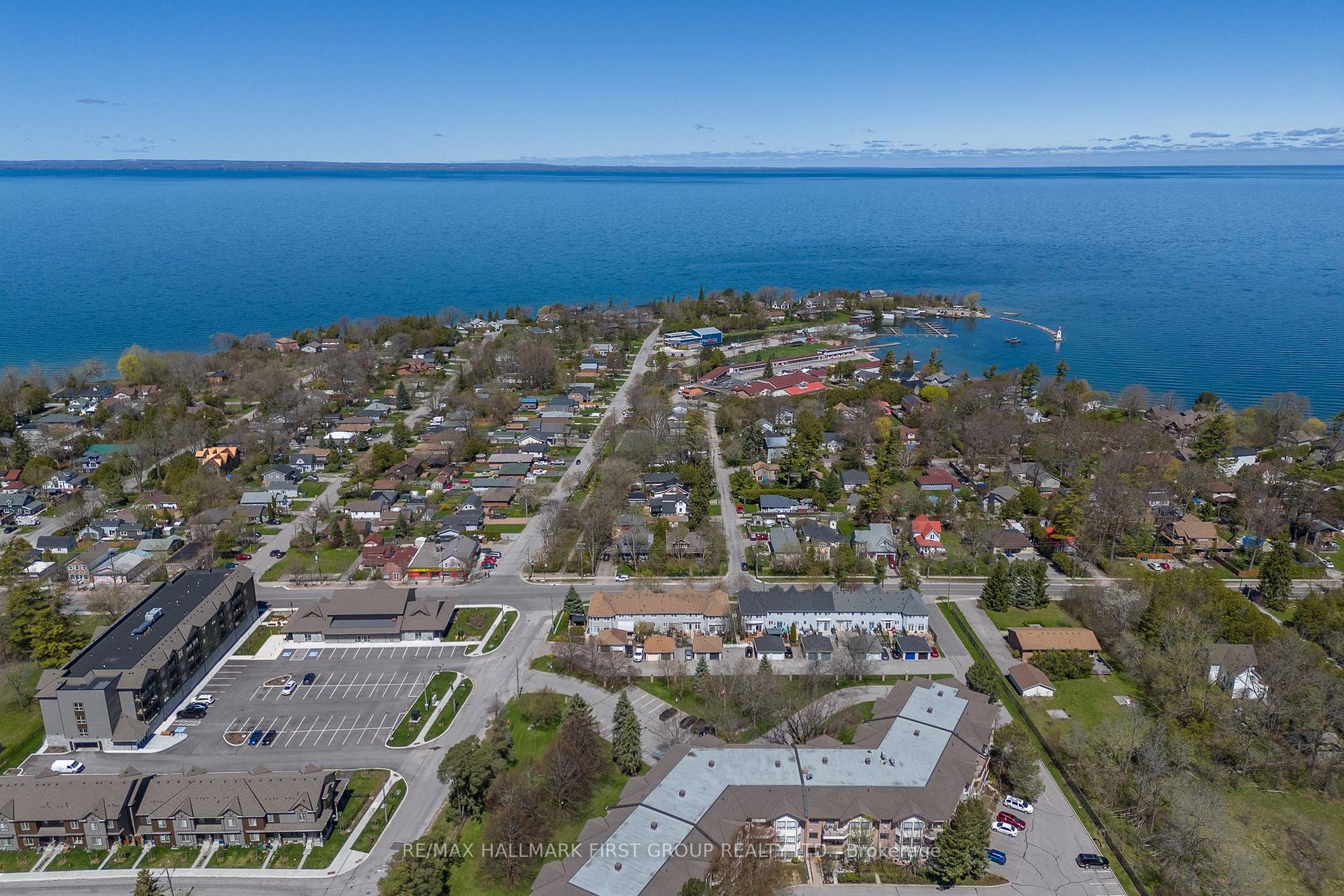 Photo 36 of 963 Lake Drive E, Georgina, Sutton & Jackson's Point — HOMEH